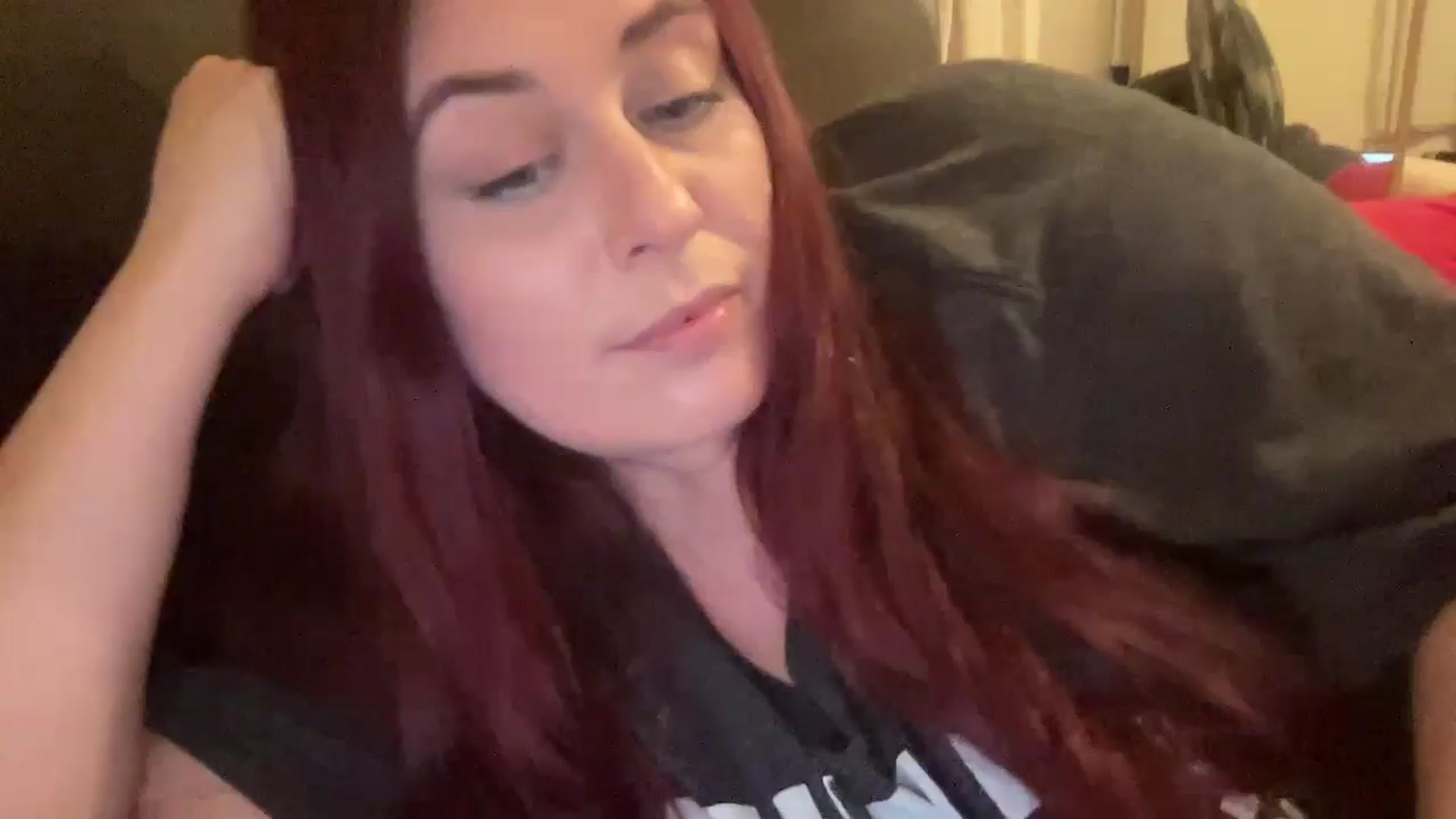 Gallery image thumbnail from Cutiexxxx's myfreecams stream on, 12/17/2024, 21:03 image 11 of 20