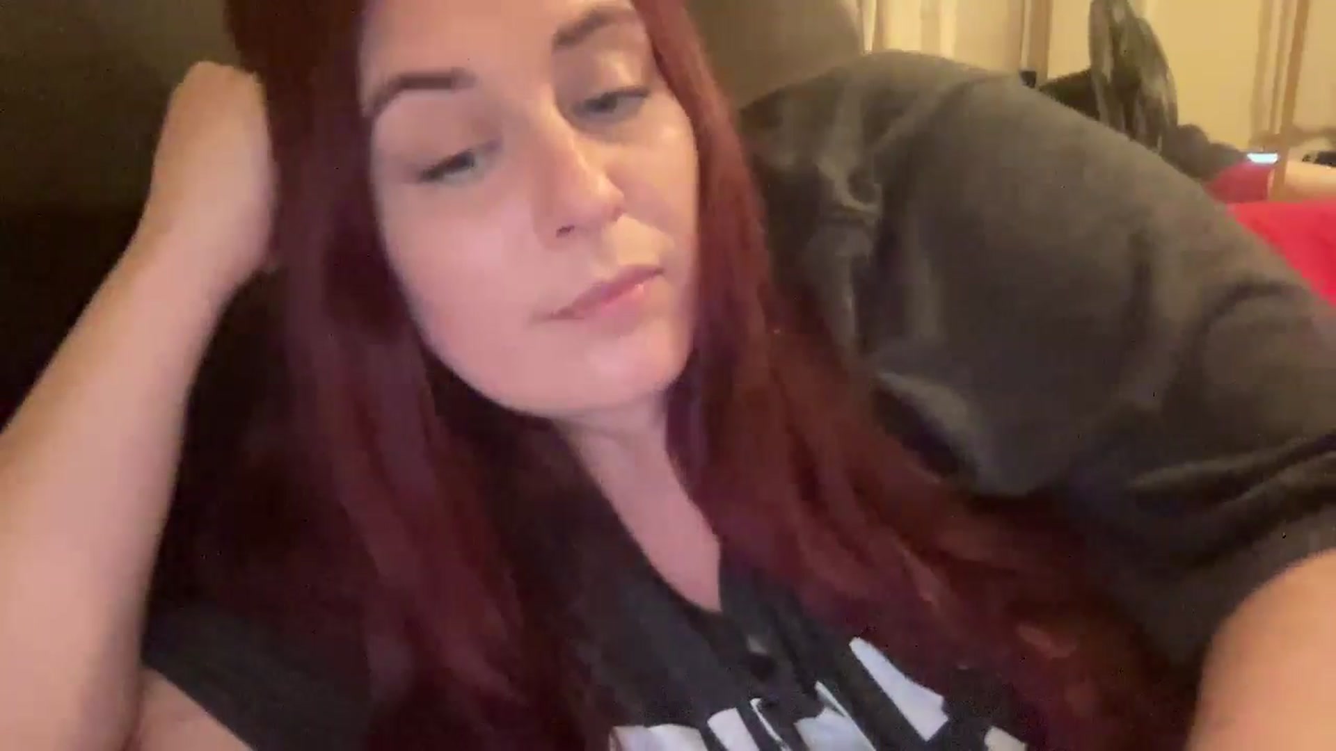 Gallery image thumbnail from Cutiexxxx's myfreecams stream on, 12/17/2024, 21:03 image 6 of 20