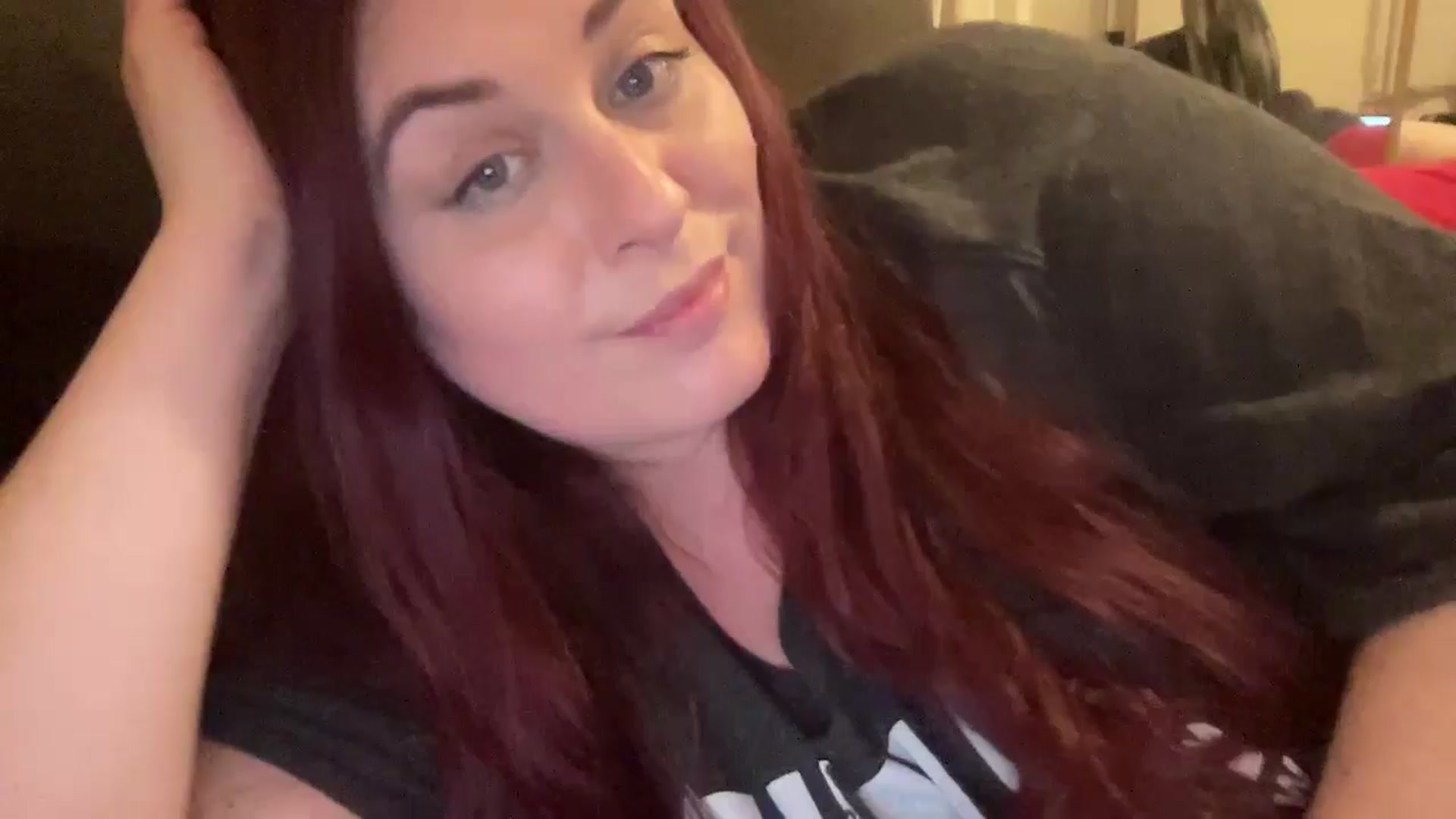 Gallery image thumbnail from Cutiexxxx's myfreecams stream on, 12/17/2024, 21:03 image 12 of 20