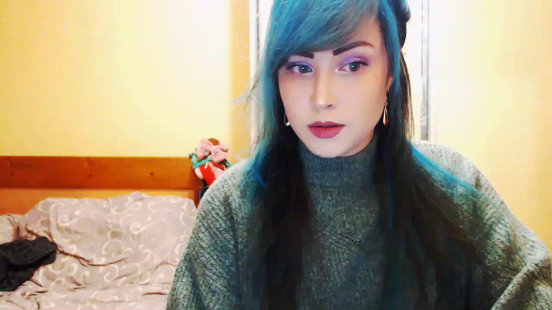 Gallery image thumbnail from CutitaAnn's myfreecams stream on, 12/15/2022, 21:13 image 1 of 20