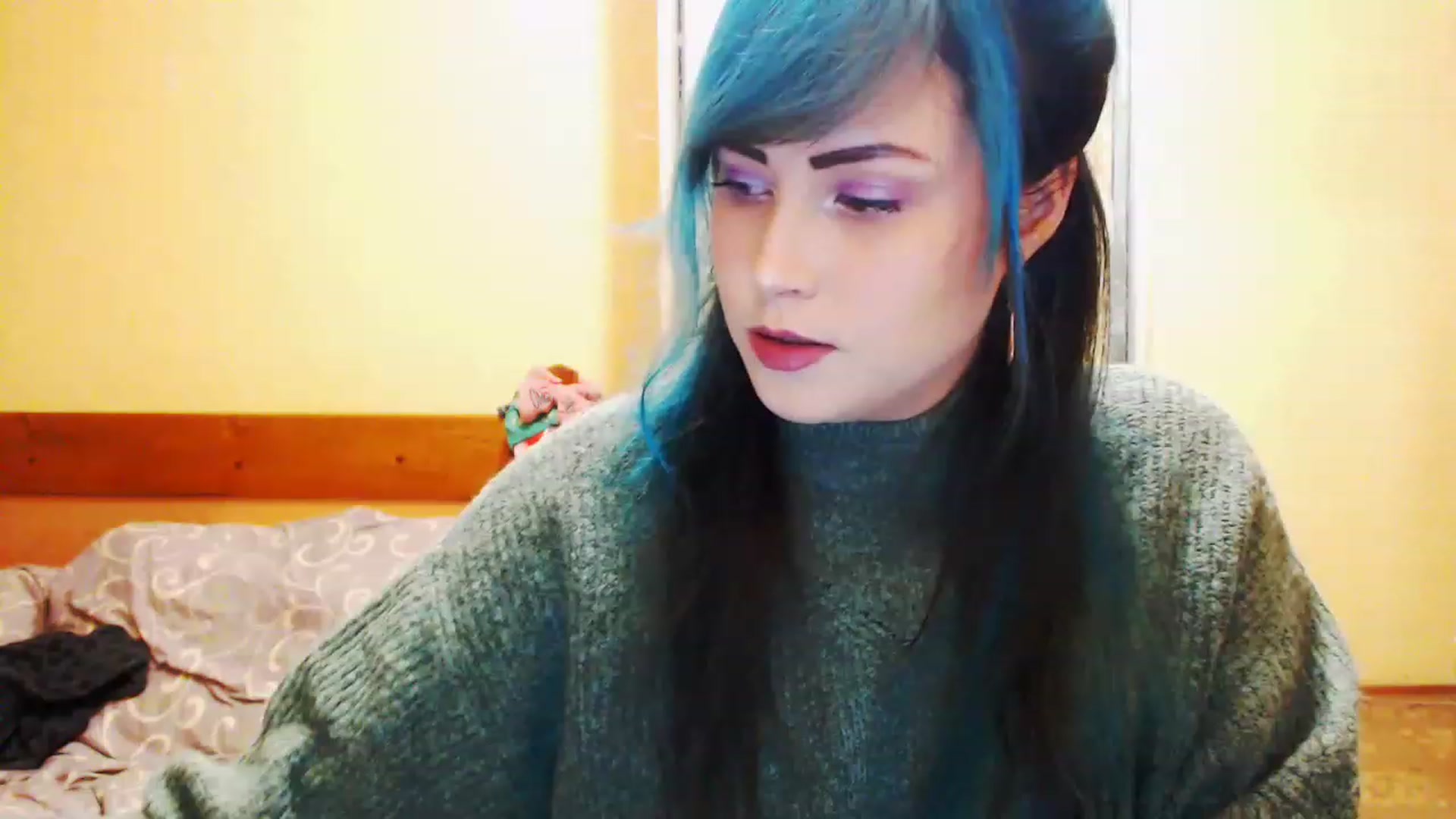Gallery image thumbnail from CutitaAnn's myfreecams stream on, 12/15/2022, 21:13 image 5 of 20