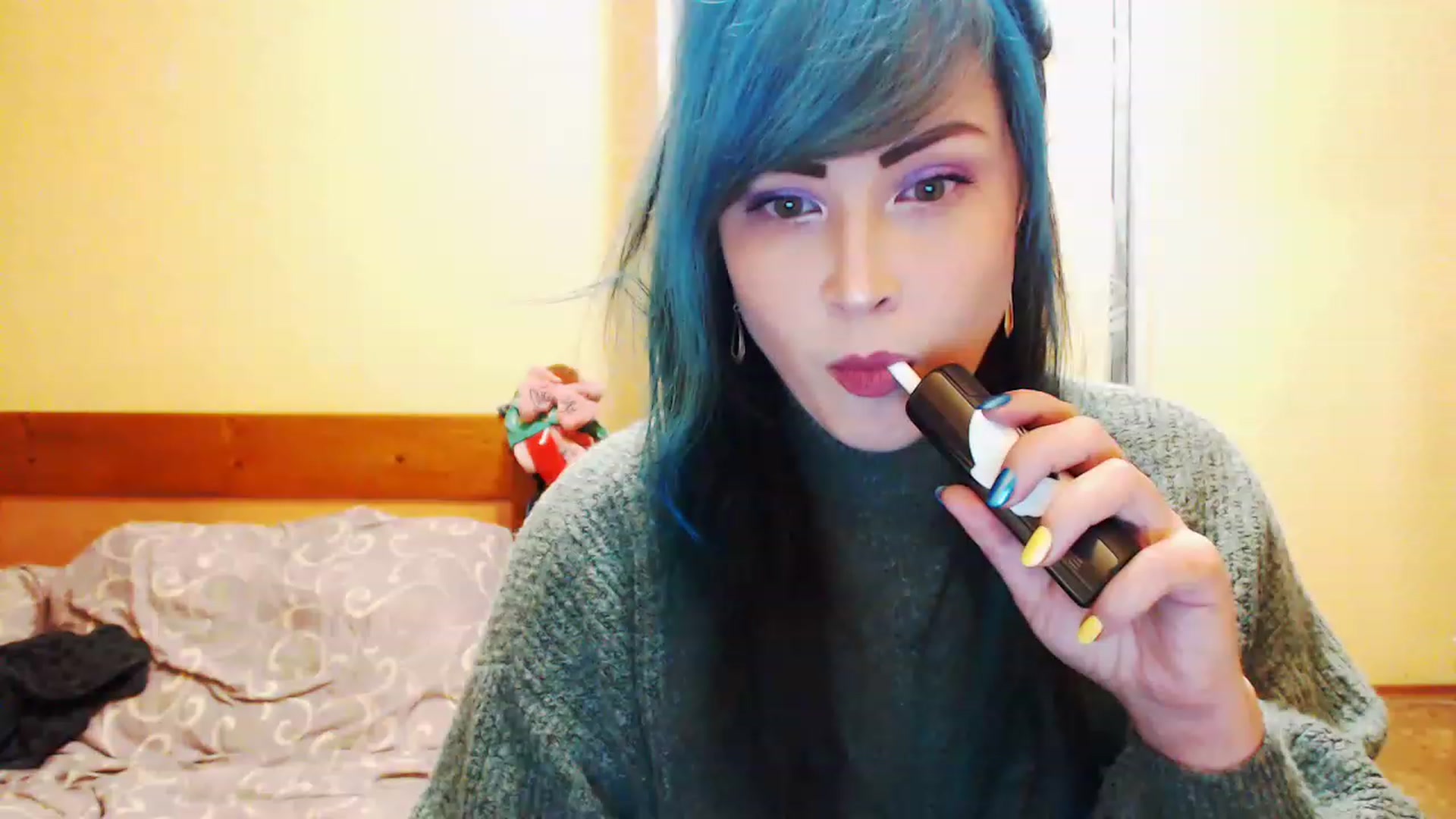 Gallery image thumbnail from CutitaAnn's myfreecams stream on, 12/15/2022, 21:13 image 9 of 20