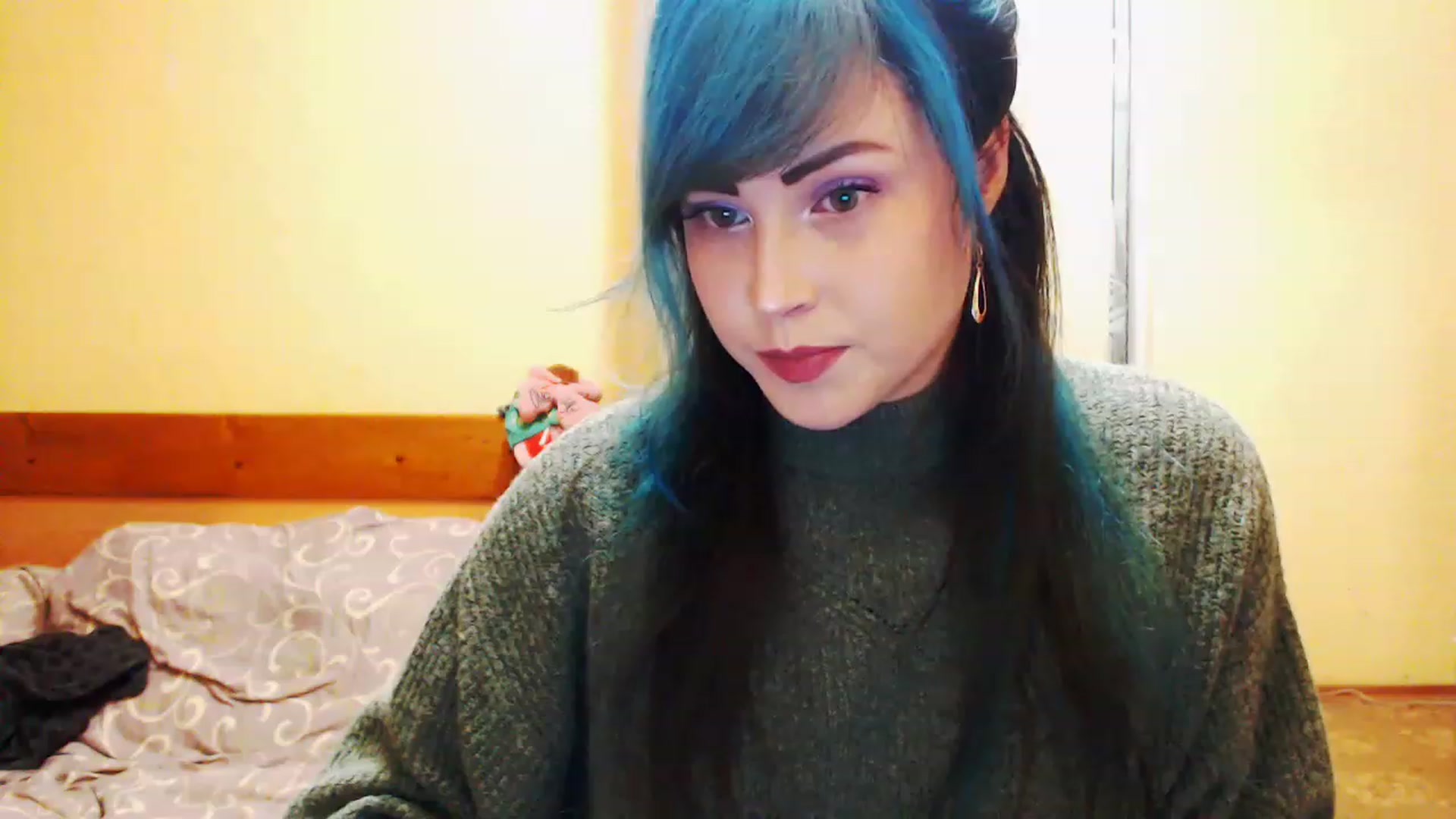 Gallery image thumbnail from CutitaAnn's myfreecams stream on, 12/15/2022, 21:13 image 3 of 20