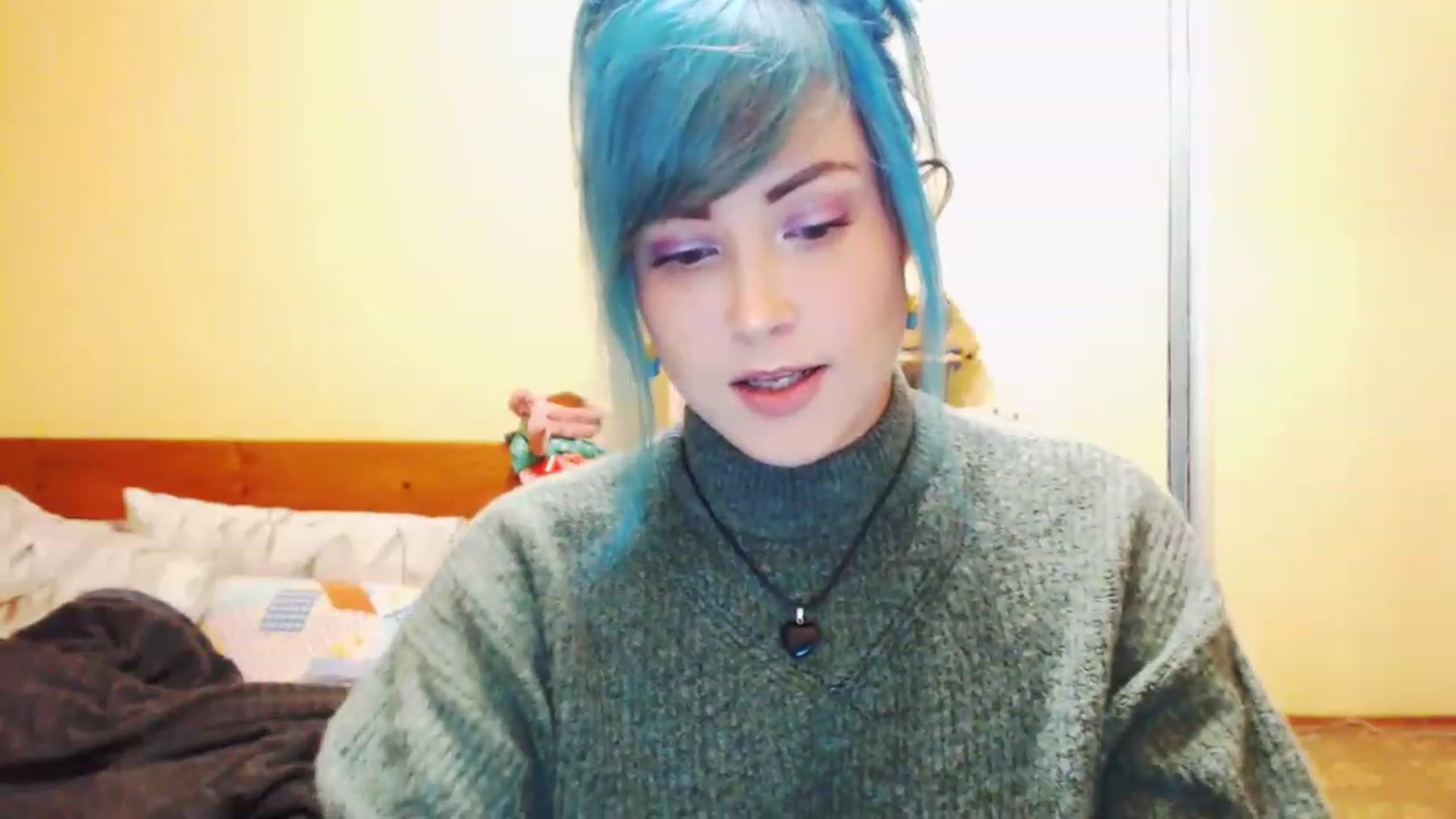 Gallery image thumbnail from CutitaAnn's myfreecams stream on, 12/21/2022, 22:48 image 17 of 20