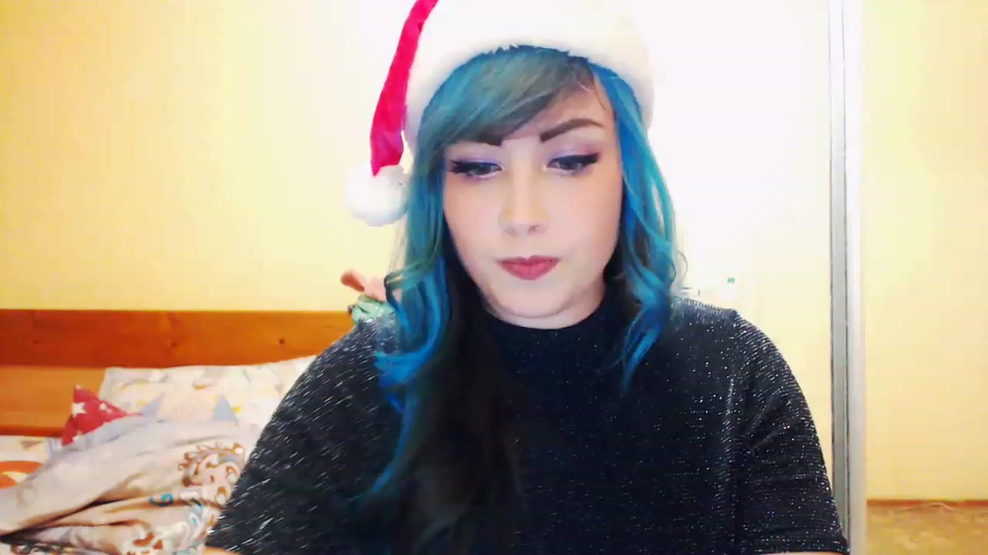 Gallery image thumbnail from CutitaAnn's myfreecams stream on, 12/26/2022, 22:15 image 5 of 20