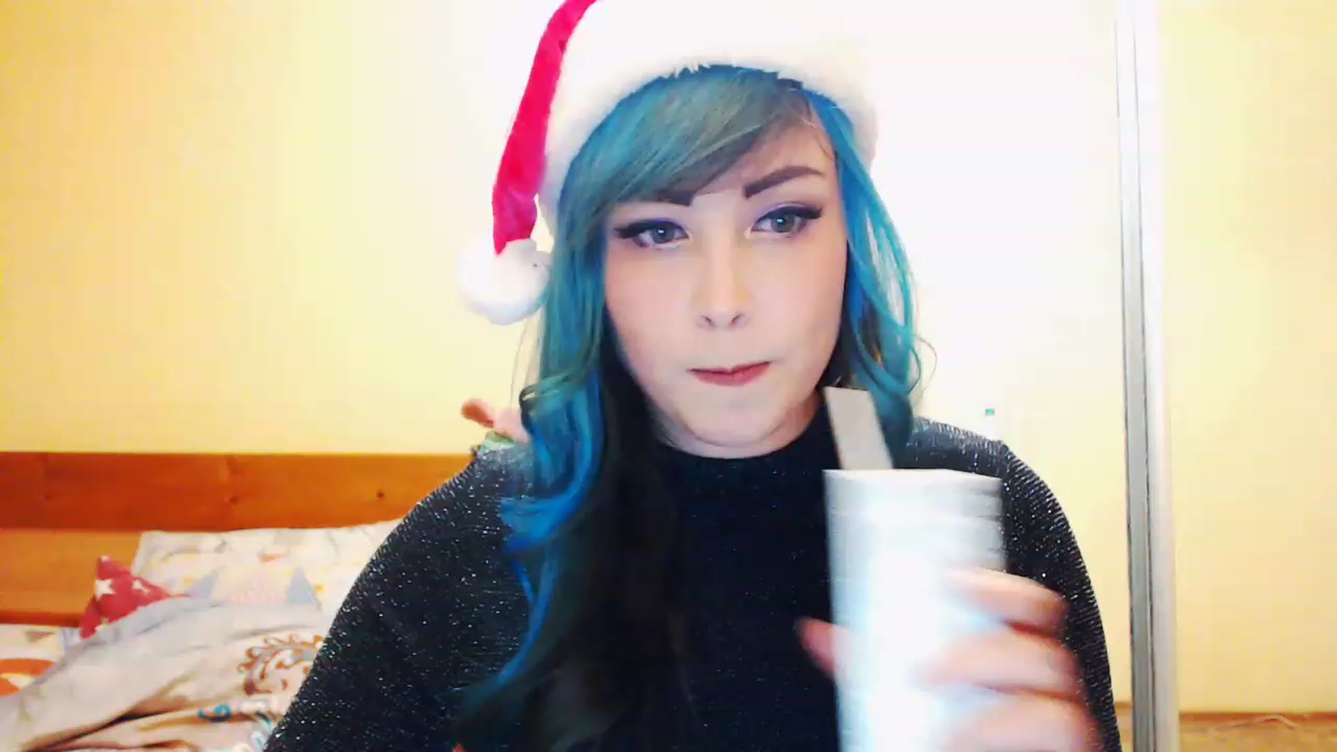 Gallery image thumbnail from CutitaAnn's myfreecams stream on, 12/26/2022, 22:15 image 1 of 20