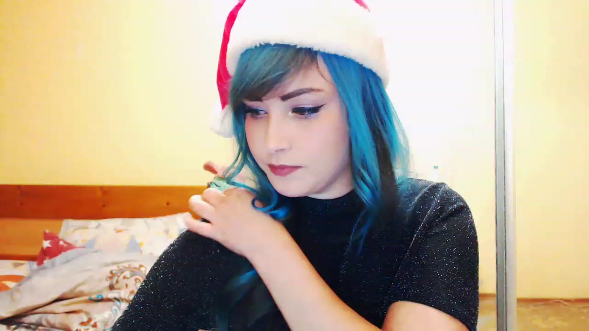 Gallery image thumbnail from CutitaAnn's myfreecams stream on, 12/26/2022, 22:15 image 17 of 20