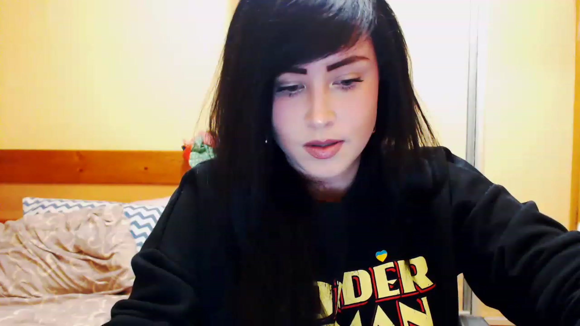 Gallery image thumbnail from CutitaAnn's myfreecams stream on, 03/26/2023, 20:00 image 19 of 20