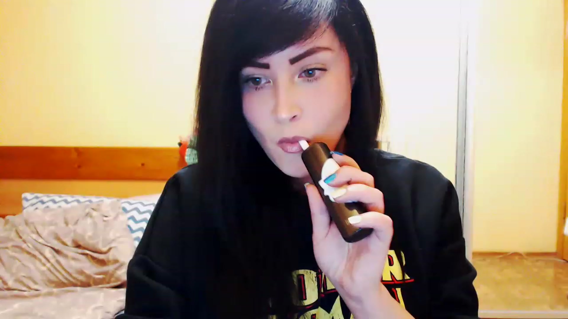 Gallery image thumbnail from CutitaAnn's myfreecams stream on, 03/26/2023, 20:00 image 12 of 20