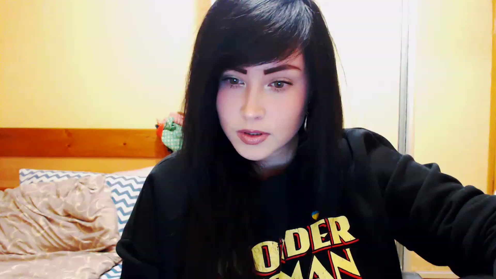 Gallery image thumbnail from CutitaAnn's myfreecams stream on, 03/26/2023, 20:00 image 4 of 20