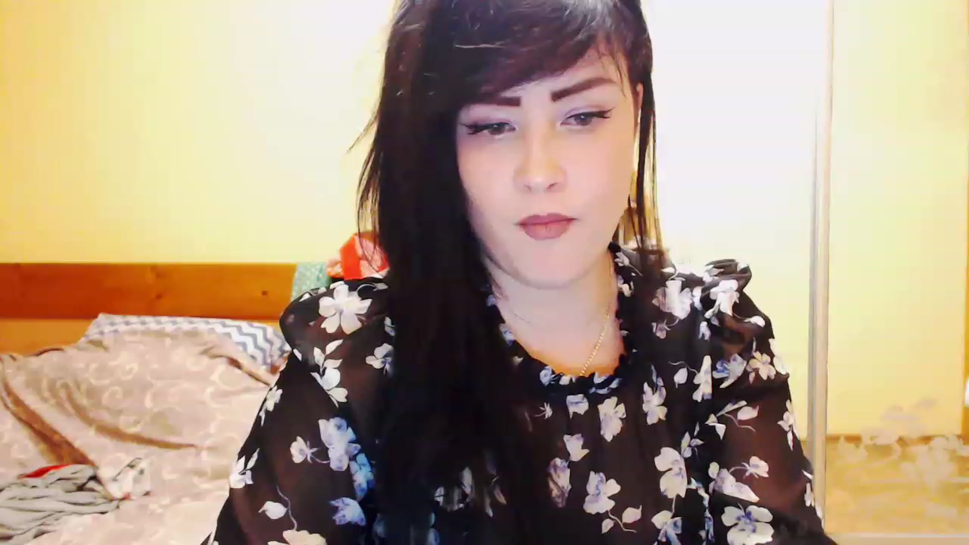 Gallery image thumbnail from CutitaAnn's myfreecams stream on, 04/21/2023, 23:13 image 10 of 20