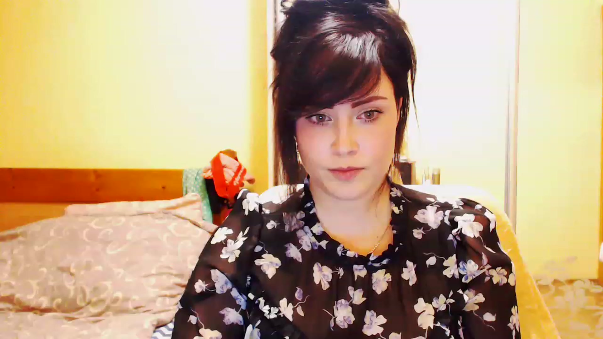 Gallery image thumbnail from CutitaAnn's myfreecams stream on, 04/22/2023, 21:03 image 8 of 20