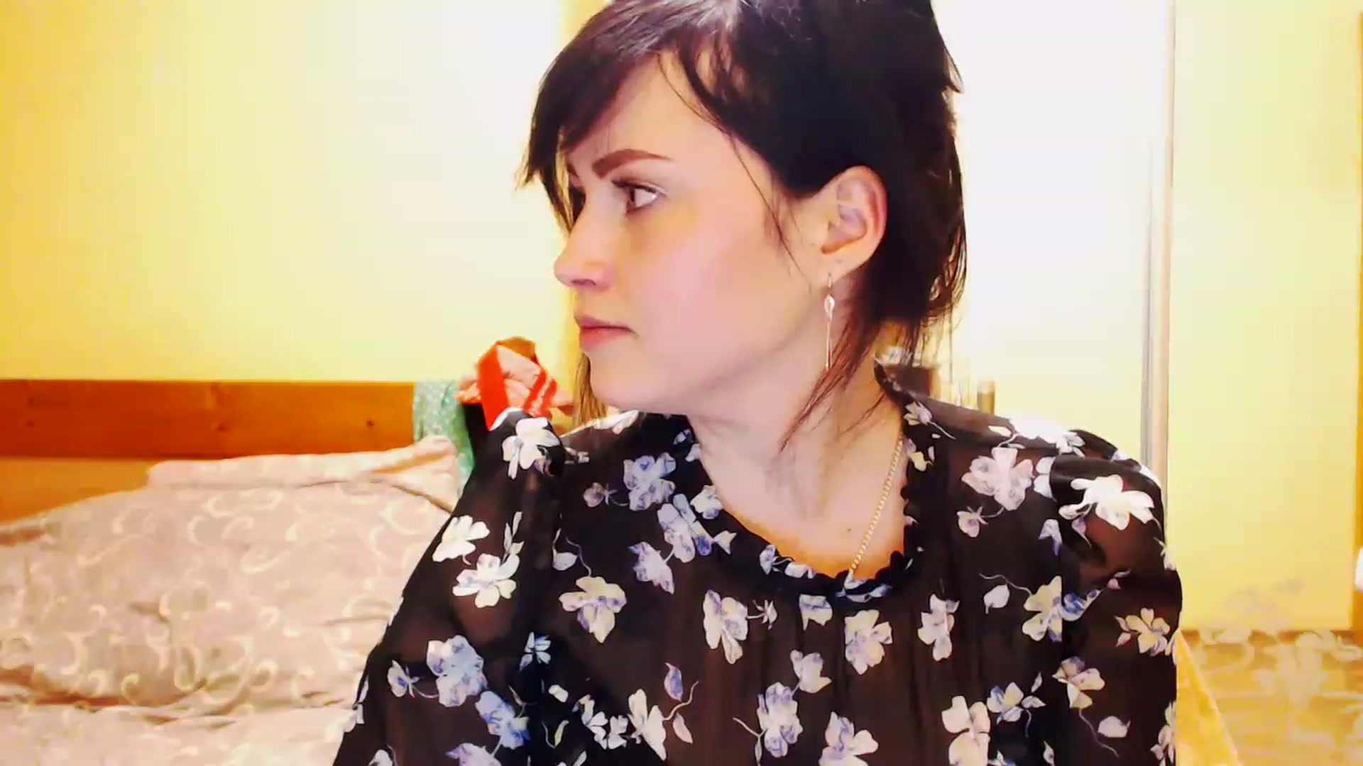 Gallery image thumbnail from CutitaAnn's myfreecams stream on, 04/22/2023, 21:03 image 7 of 20