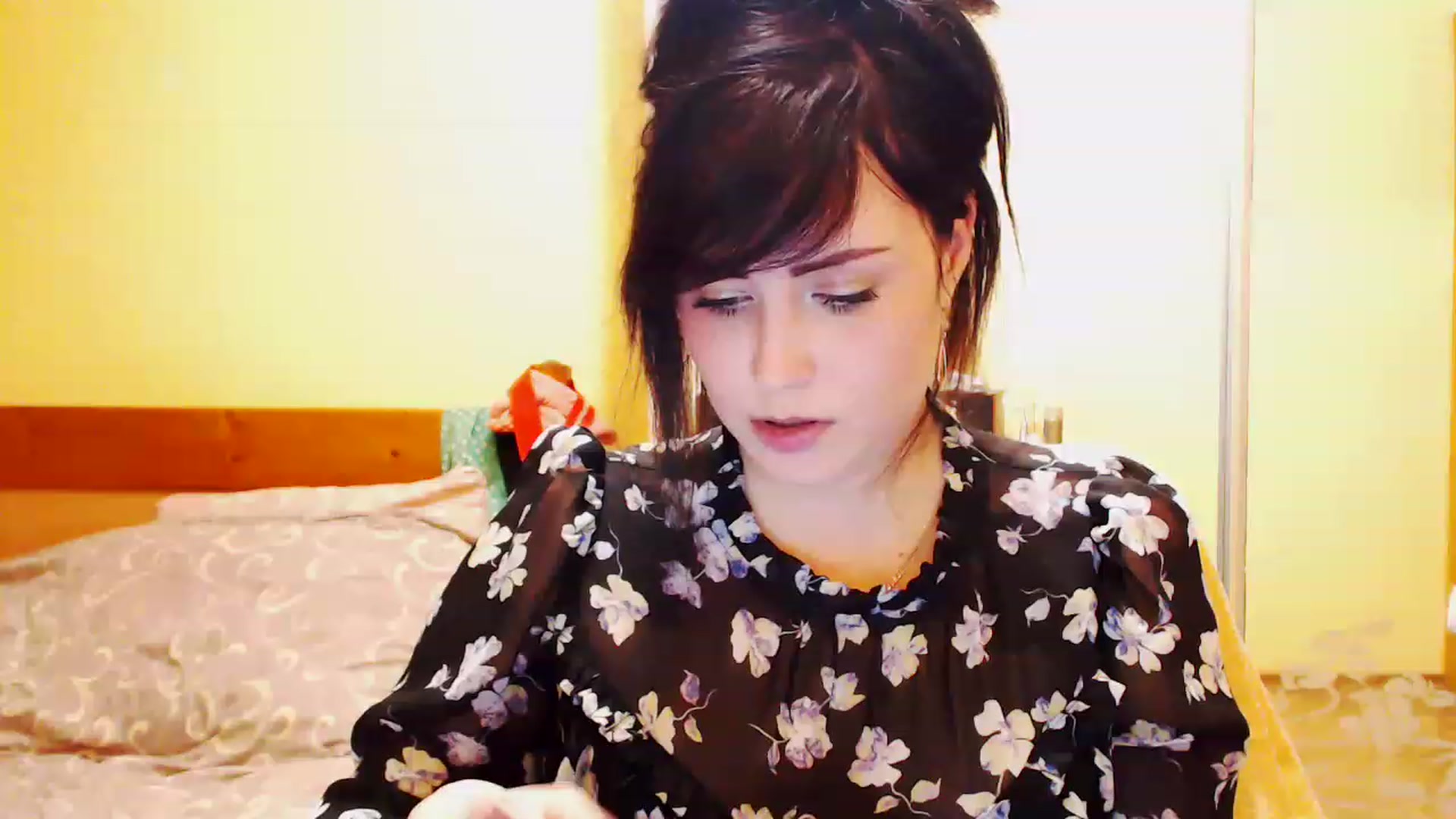 Gallery image thumbnail from CutitaAnn's myfreecams stream on, 04/22/2023, 21:03 image 9 of 20