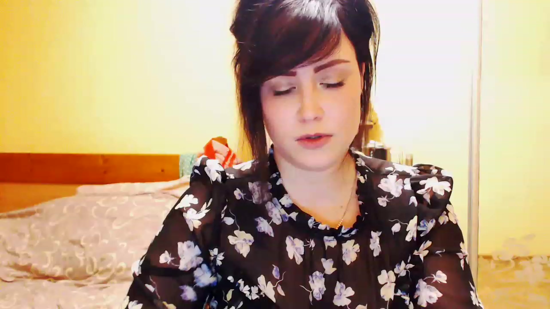 Gallery image thumbnail from CutitaAnn's myfreecams stream on, 04/22/2023, 21:03 image 13 of 20