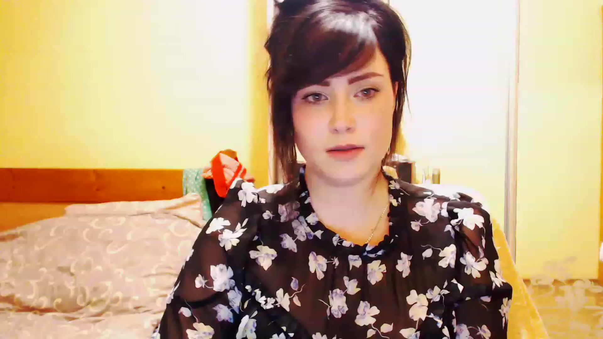 Gallery image thumbnail from CutitaAnn's myfreecams stream on, 04/22/2023, 21:03 image 10 of 20