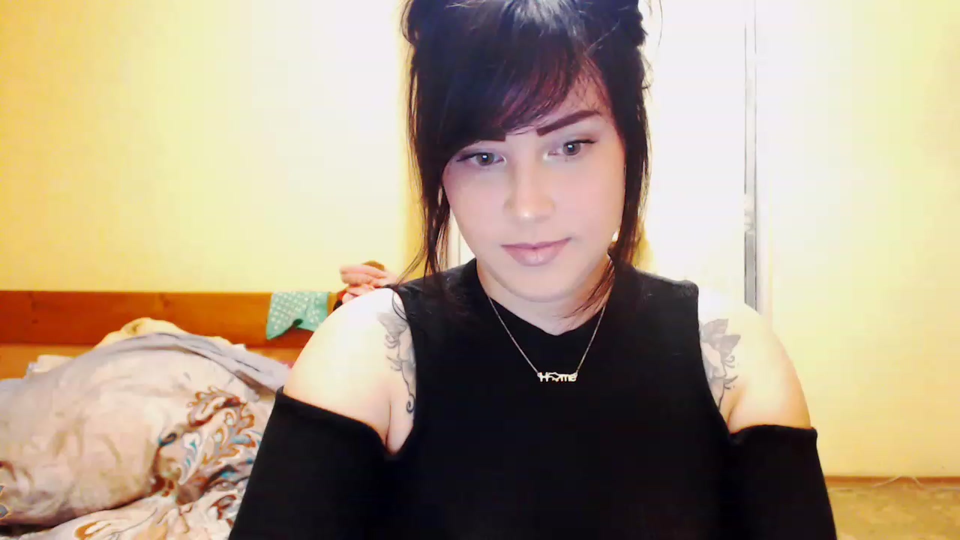 Gallery image thumbnail from CutitaAnn's myfreecams stream on, 04/29/2023, 20:21 image 16 of 20