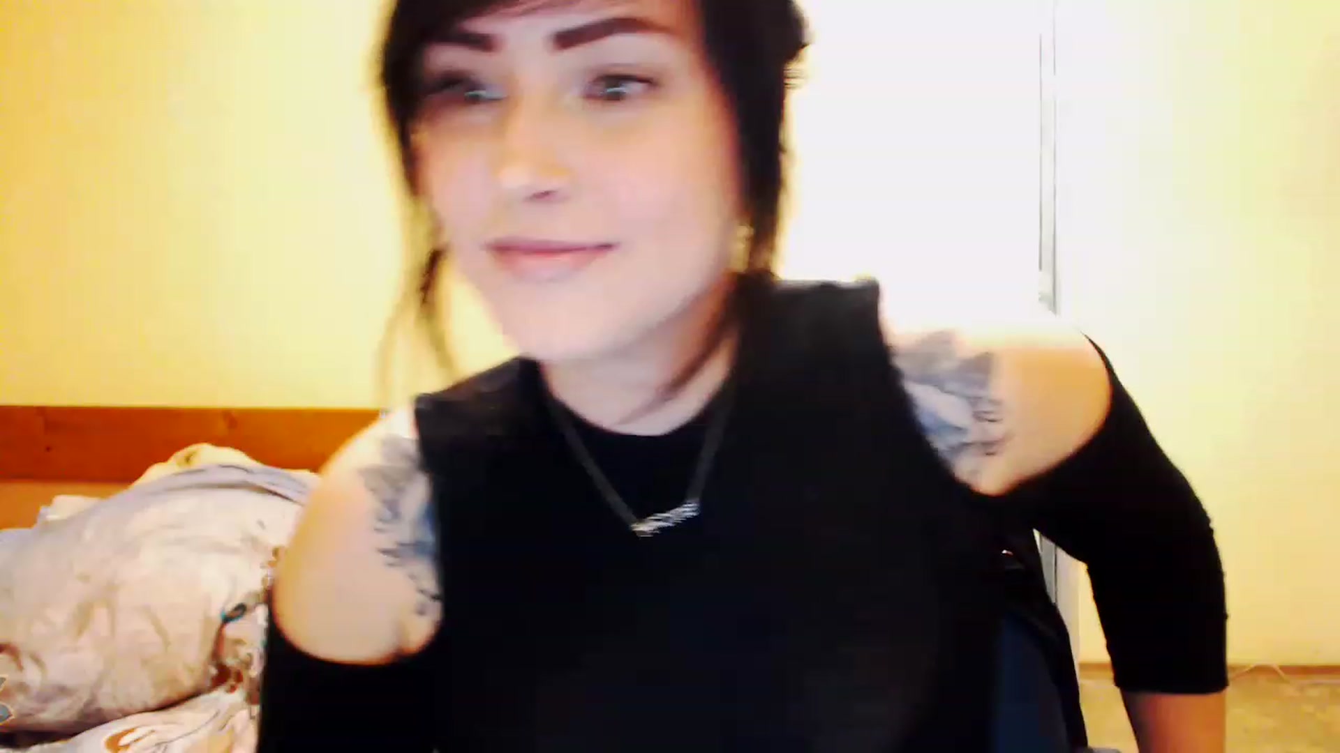 Gallery image thumbnail from CutitaAnn's myfreecams stream on, 04/29/2023, 20:21 image 18 of 20