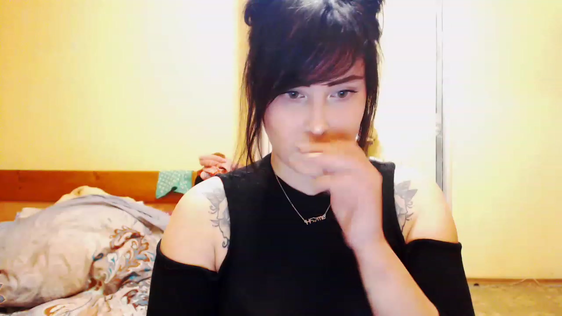 Gallery image thumbnail from CutitaAnn's myfreecams stream on, 04/29/2023, 20:21 image 5 of 20
