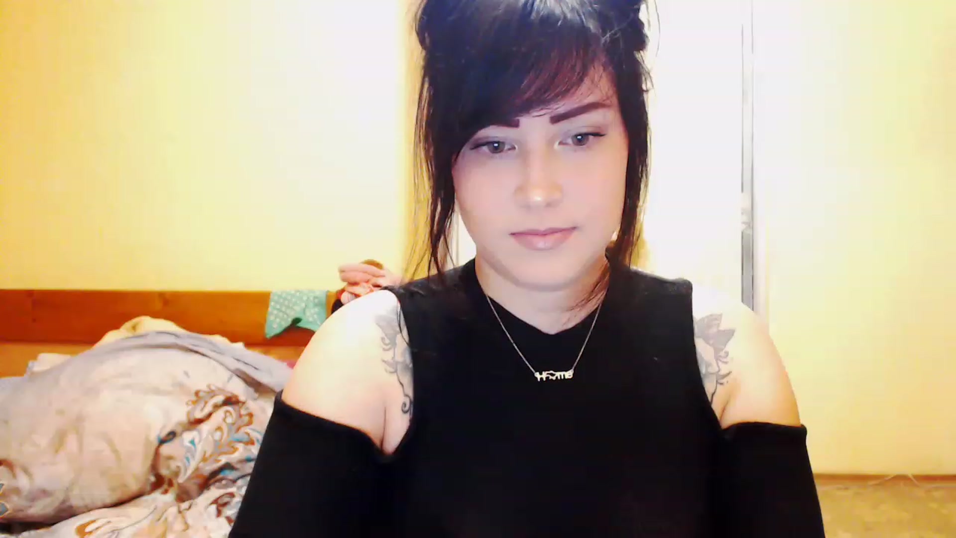 Gallery image thumbnail from CutitaAnn's myfreecams stream on, 04/29/2023, 20:21 image 6 of 20