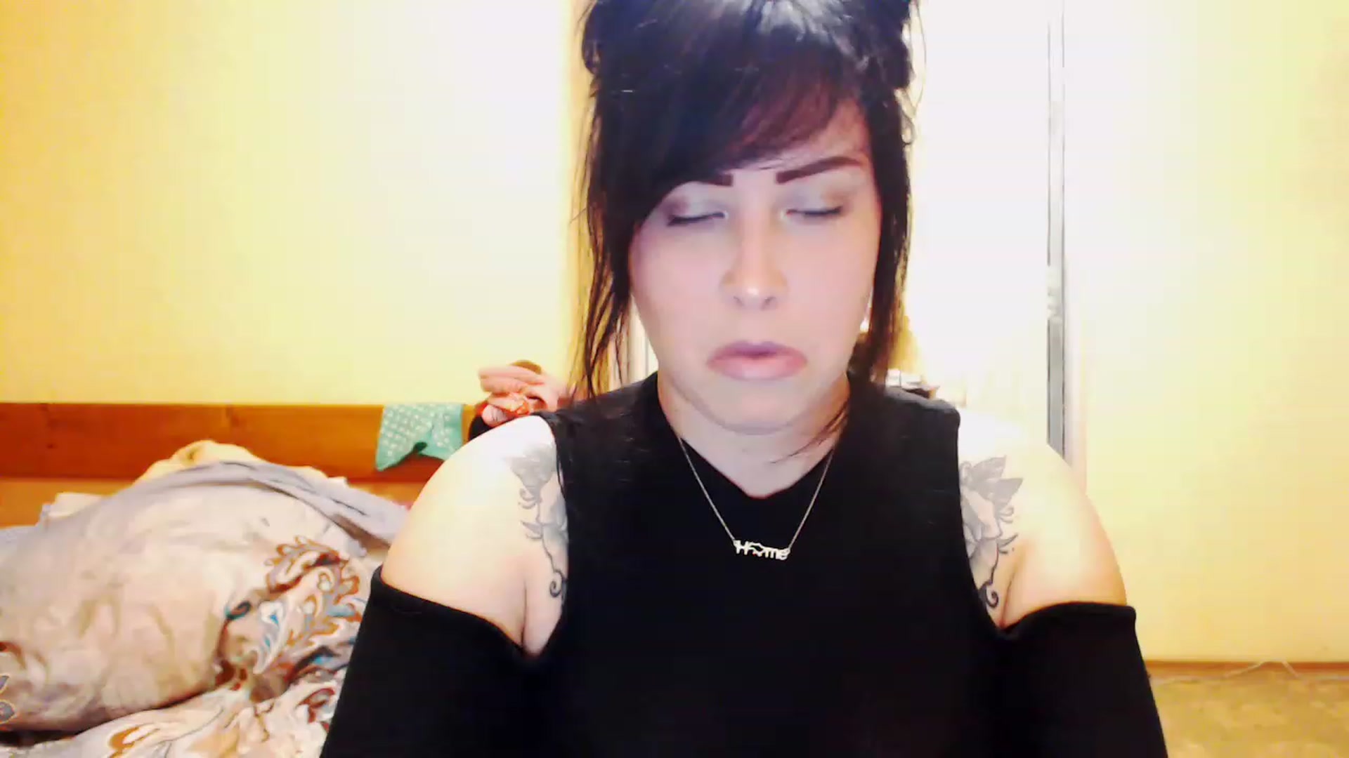 Gallery image thumbnail from CutitaAnn's myfreecams stream on, 04/29/2023, 21:27 image 4 of 20