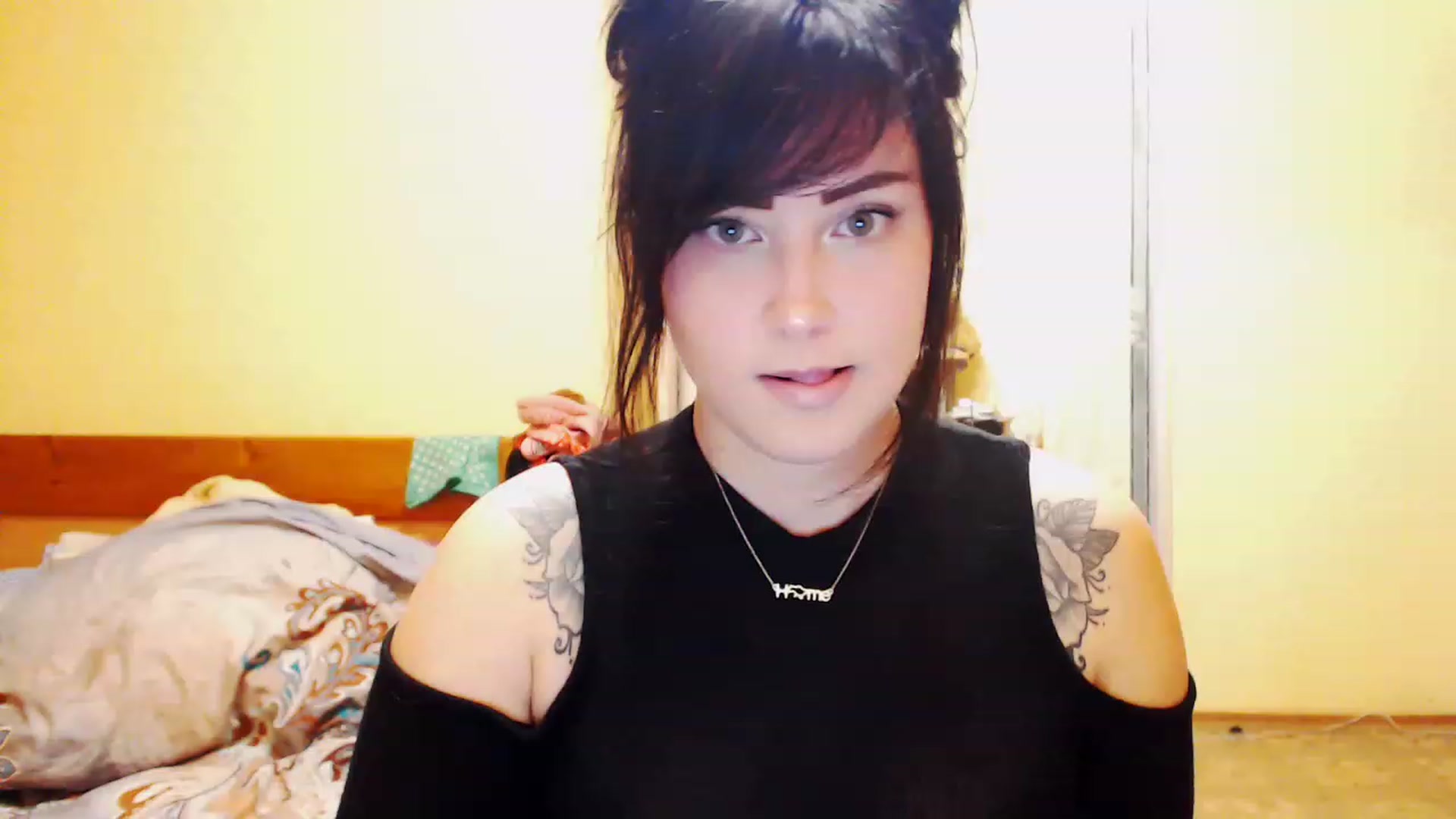 Gallery image thumbnail from CutitaAnn's myfreecams stream on, 04/29/2023, 21:27 image 1 of 20