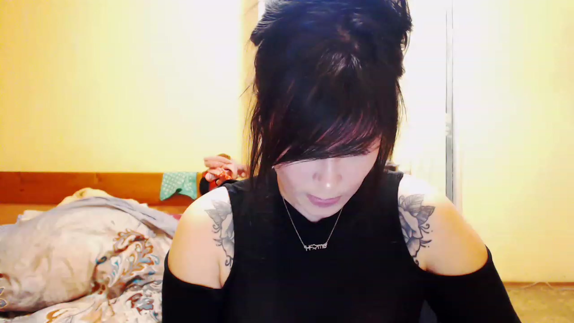 Gallery image thumbnail from CutitaAnn's myfreecams stream on, 04/29/2023, 21:27 image 17 of 20