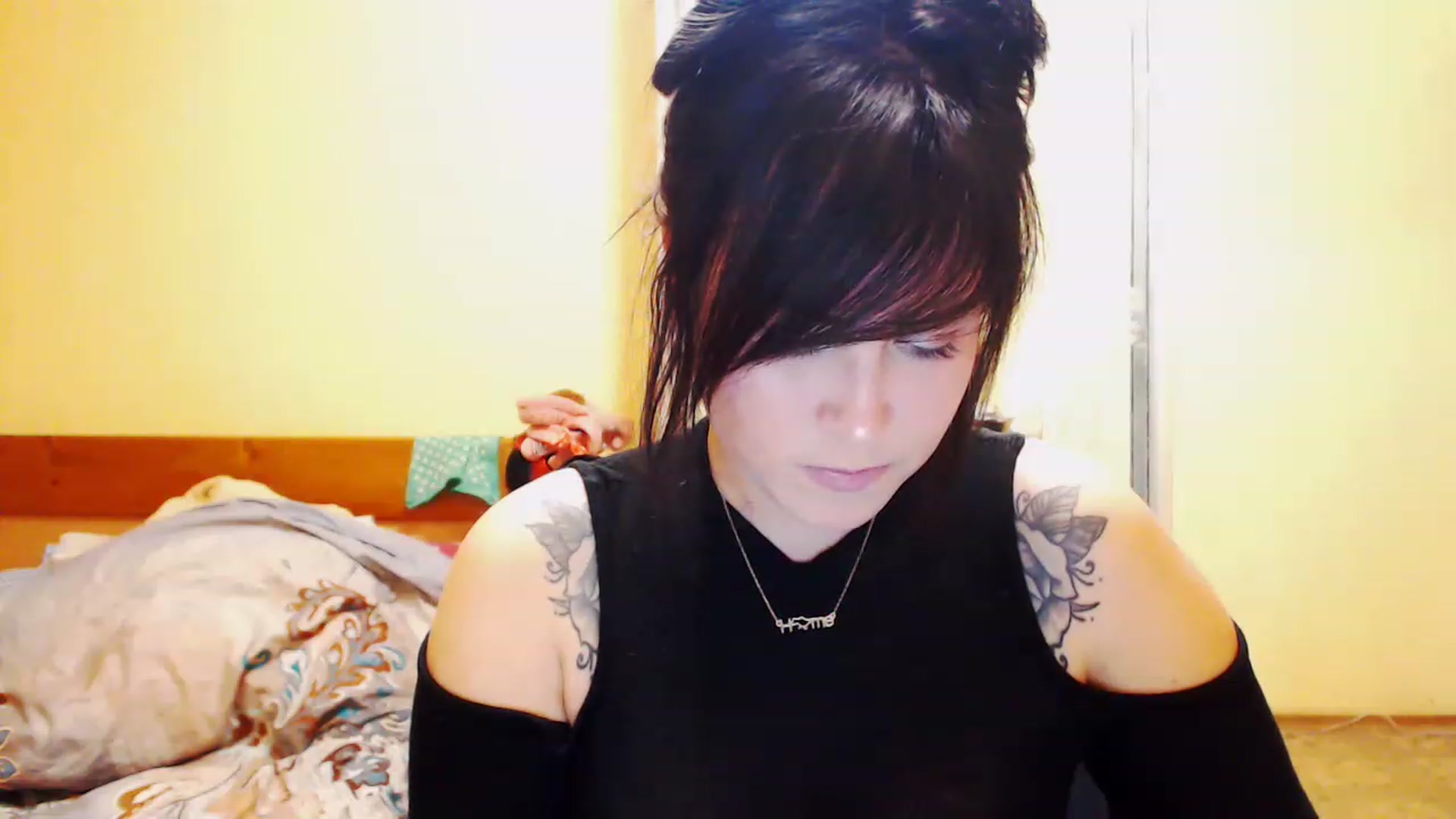 Gallery image thumbnail from CutitaAnn's myfreecams stream on, 04/29/2023, 21:27 image 16 of 20