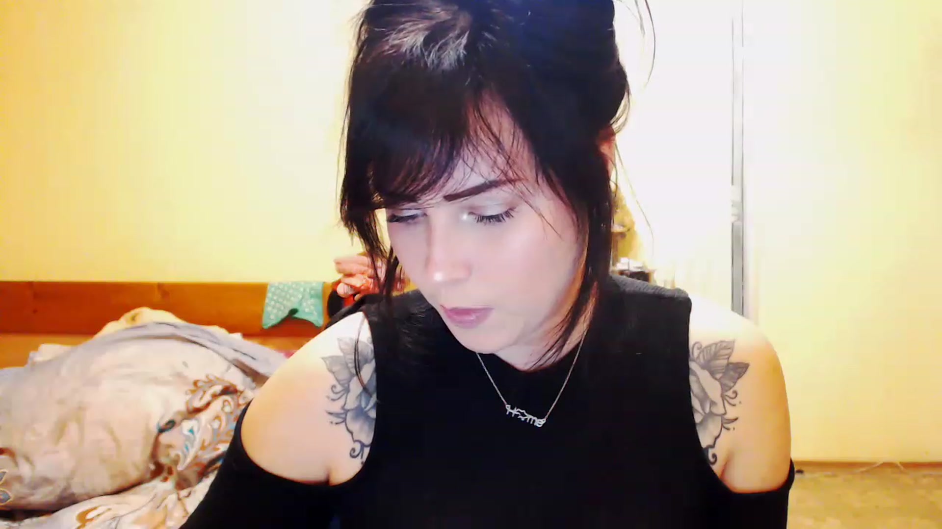 Gallery image thumbnail from CutitaAnn's myfreecams stream on, 04/29/2023, 21:27 image 19 of 20