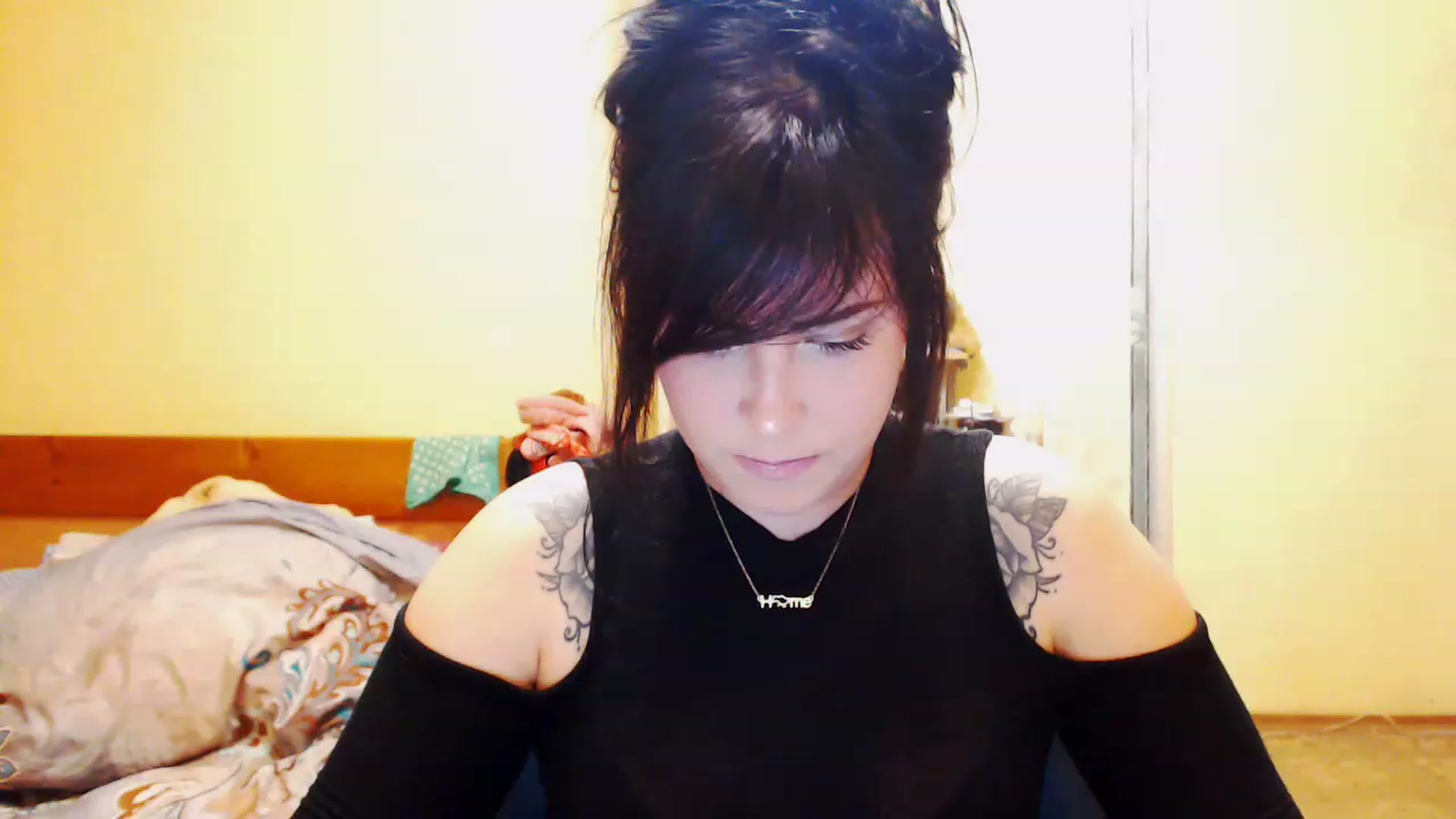 Gallery image thumbnail from CutitaAnn's myfreecams stream on, 04/29/2023, 21:27 image 15 of 20
