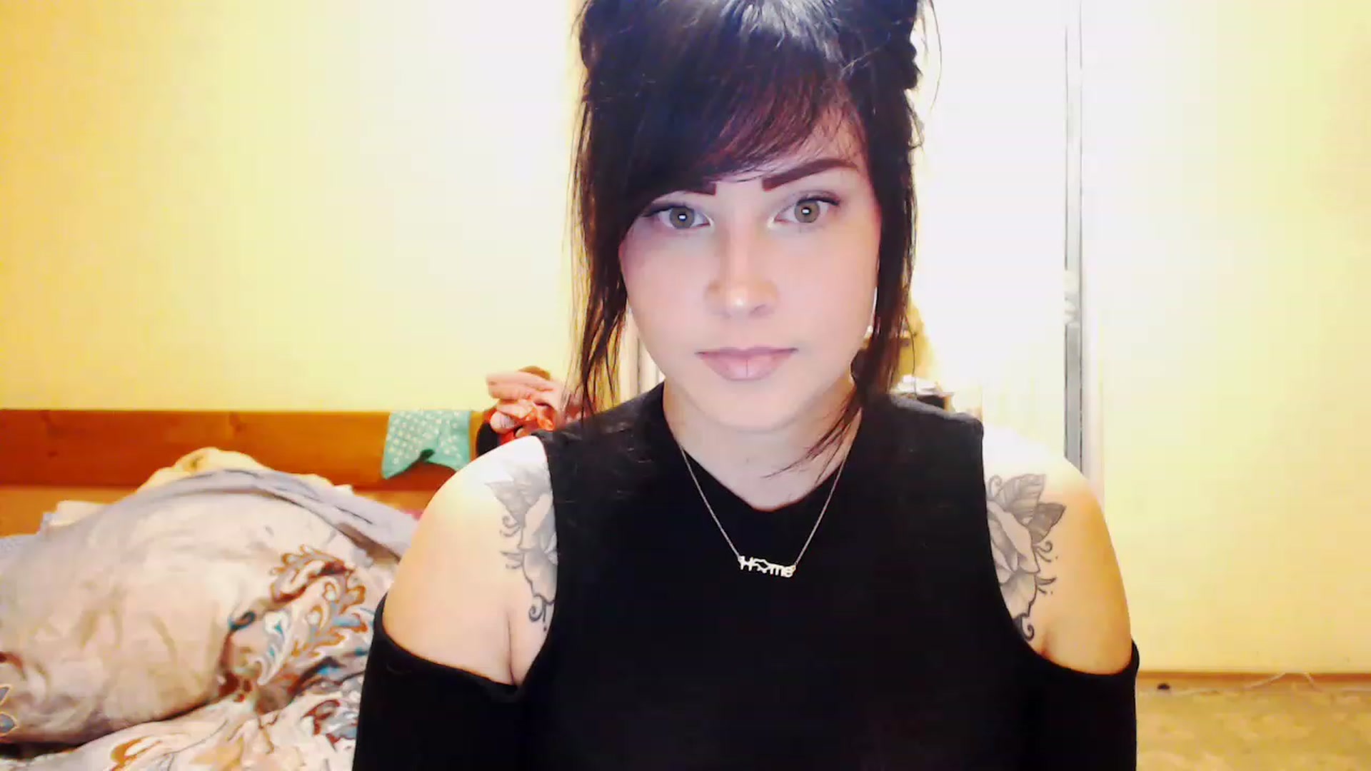 Gallery image thumbnail from CutitaAnn's myfreecams stream on, 04/29/2023, 21:27 image 5 of 20