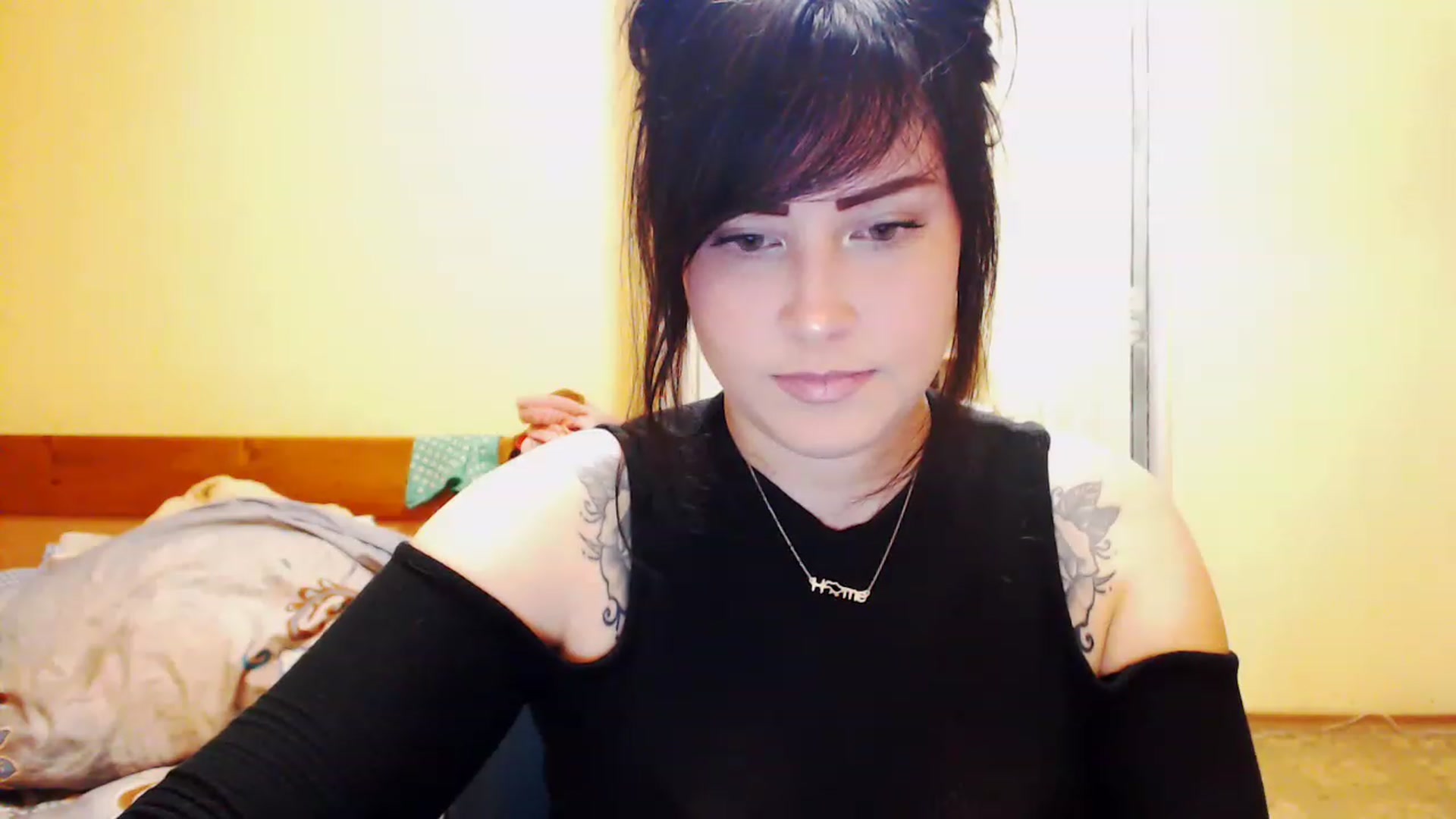 Gallery image thumbnail from CutitaAnn's myfreecams stream on, 04/29/2023, 21:27 image 20 of 20