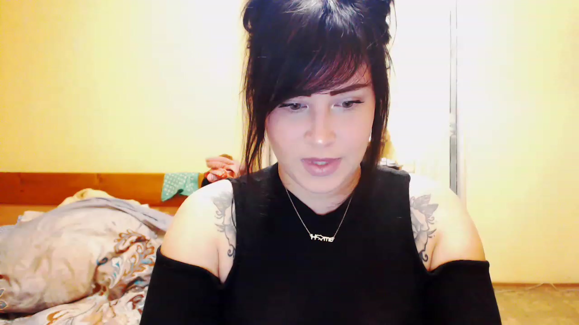 Gallery image thumbnail from CutitaAnn's myfreecams stream on, 04/29/2023, 21:27 image 3 of 20
