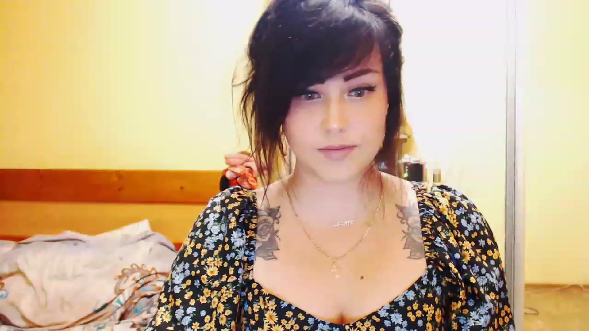 Gallery image thumbnail from CutitaAnn's myfreecams stream on, 05/06/2023, 20:59 image 18 of 20