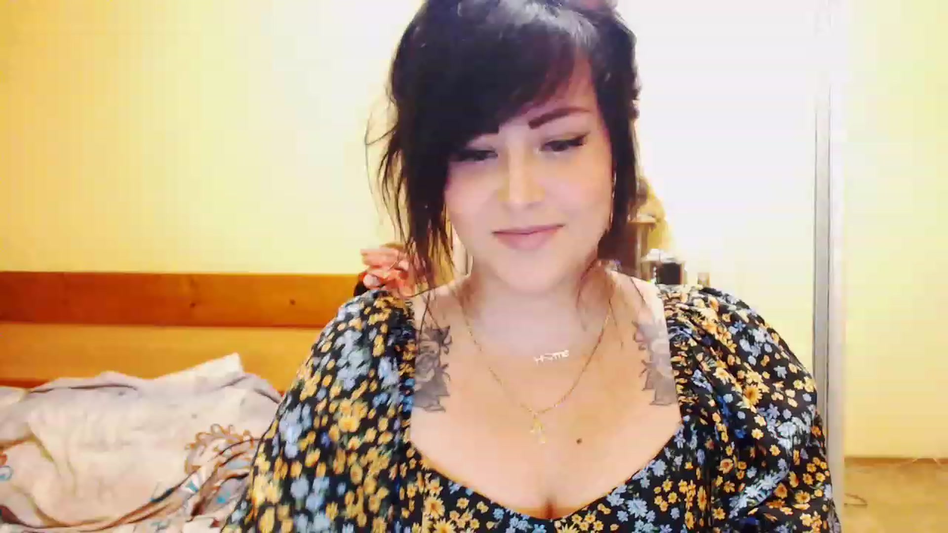 Gallery image thumbnail from CutitaAnn's myfreecams stream on, 05/06/2023, 20:59 image 8 of 20