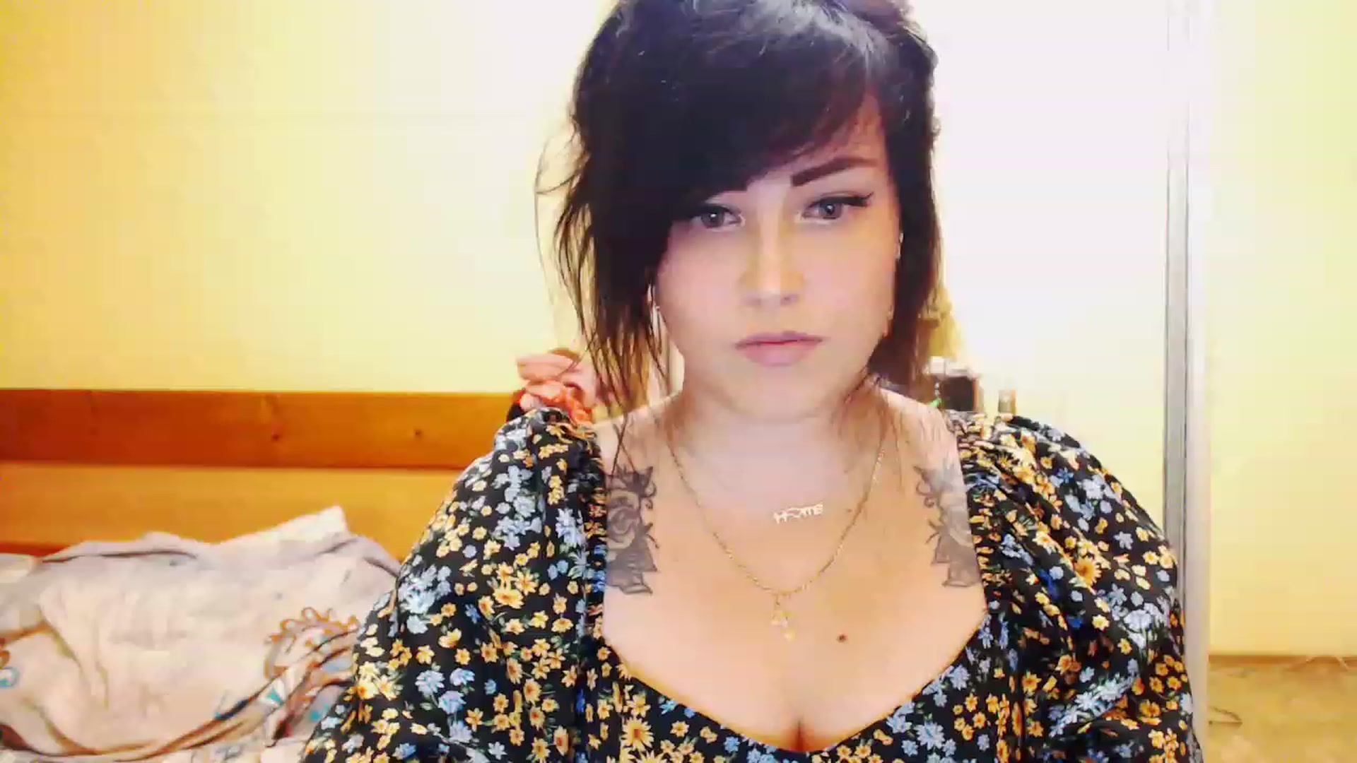 Gallery image thumbnail from CutitaAnn's myfreecams stream on, 05/06/2023, 20:59 image 10 of 20