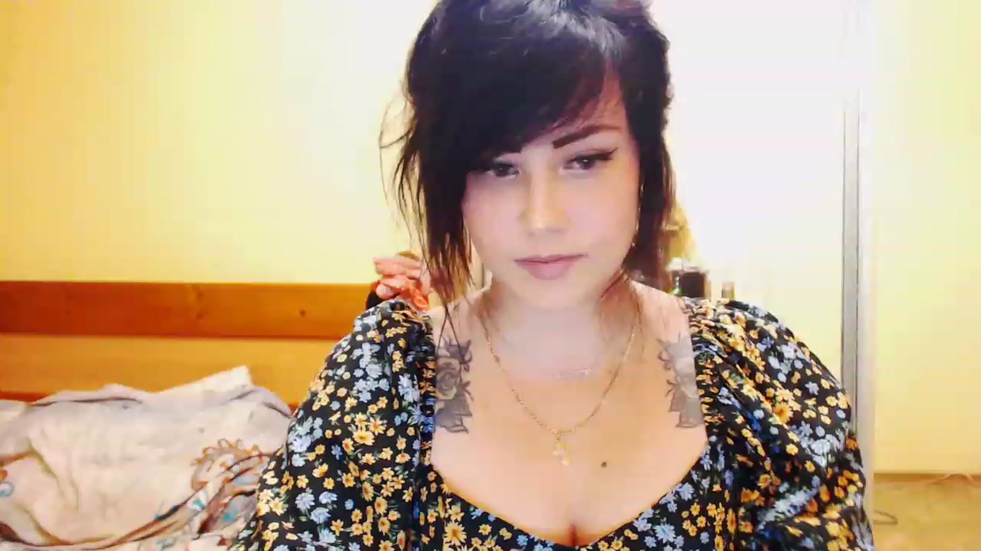 Gallery image thumbnail from CutitaAnn's myfreecams stream on, 05/06/2023, 20:59 image 15 of 20