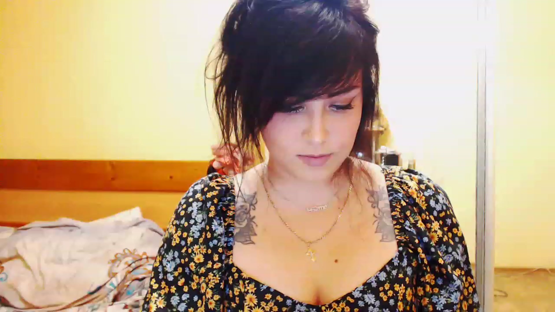 Gallery image thumbnail from CutitaAnn's myfreecams stream on, 05/06/2023, 20:59 image 2 of 20