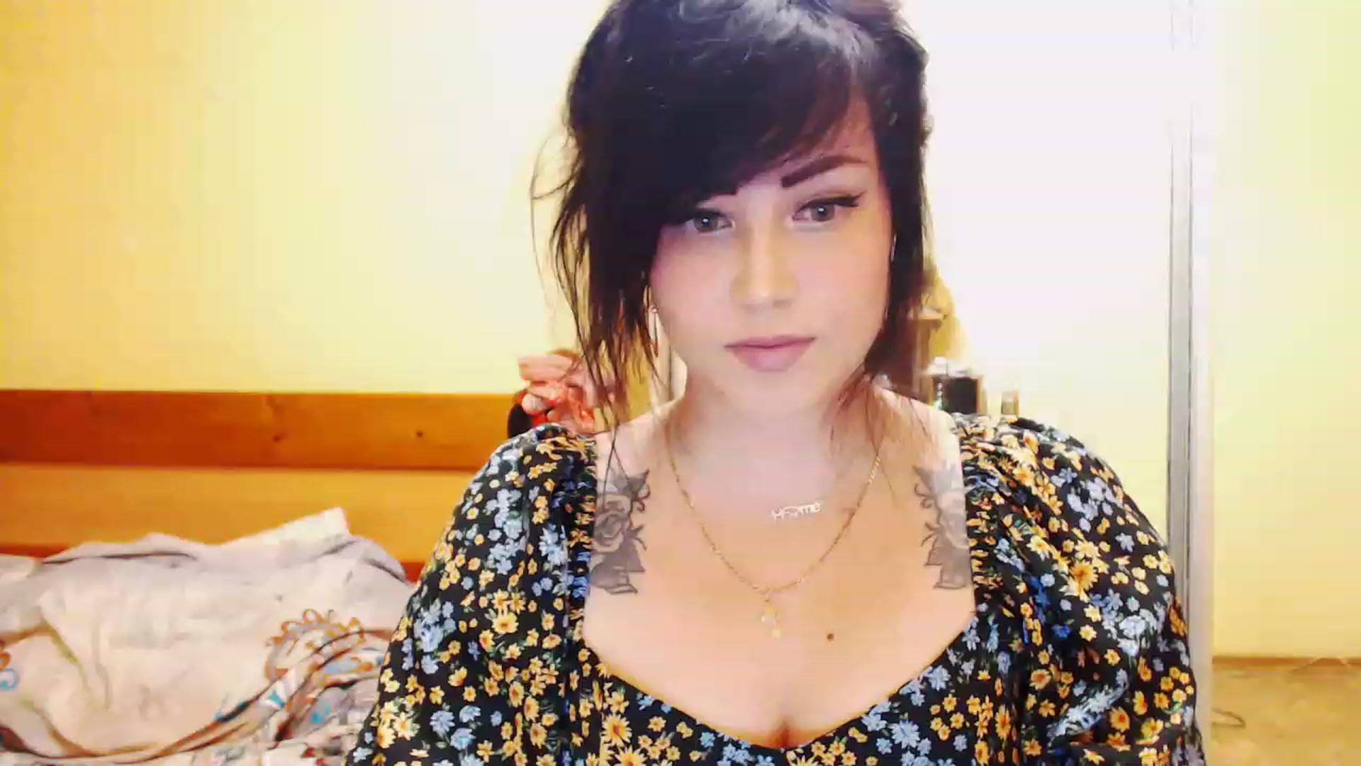 Gallery image thumbnail from CutitaAnn's myfreecams stream on, 05/06/2023, 20:59 image 3 of 20