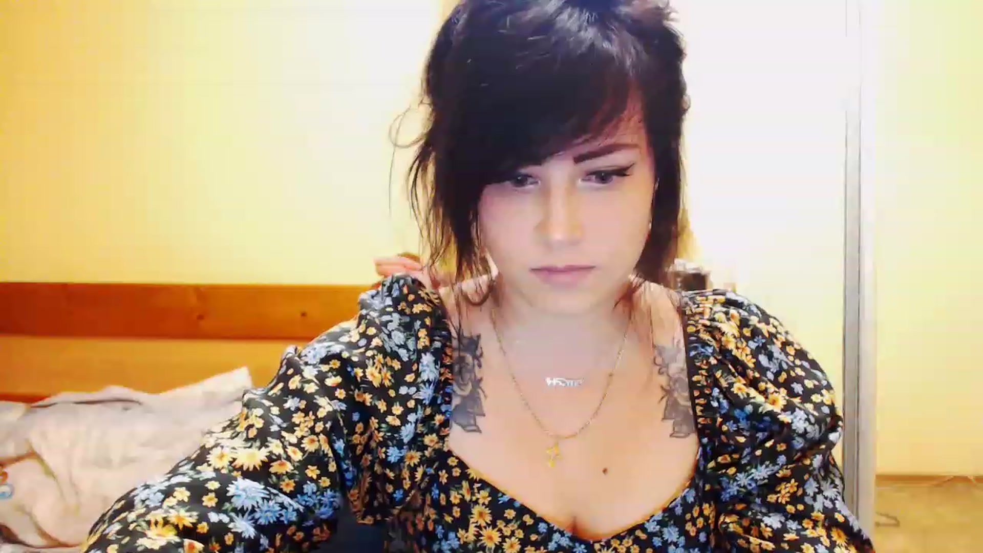 Gallery image thumbnail from CutitaAnn's myfreecams stream on, 05/06/2023, 21:26 image 13 of 20