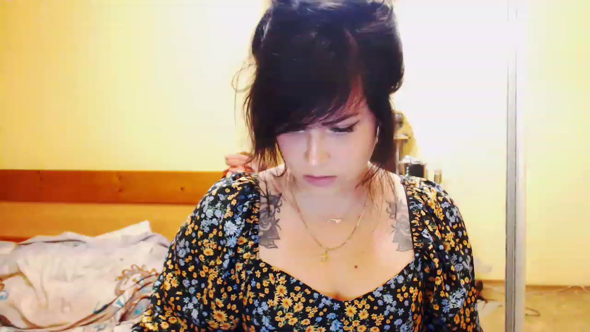 Gallery image thumbnail from CutitaAnn's myfreecams stream on, 05/06/2023, 21:26 image 7 of 20