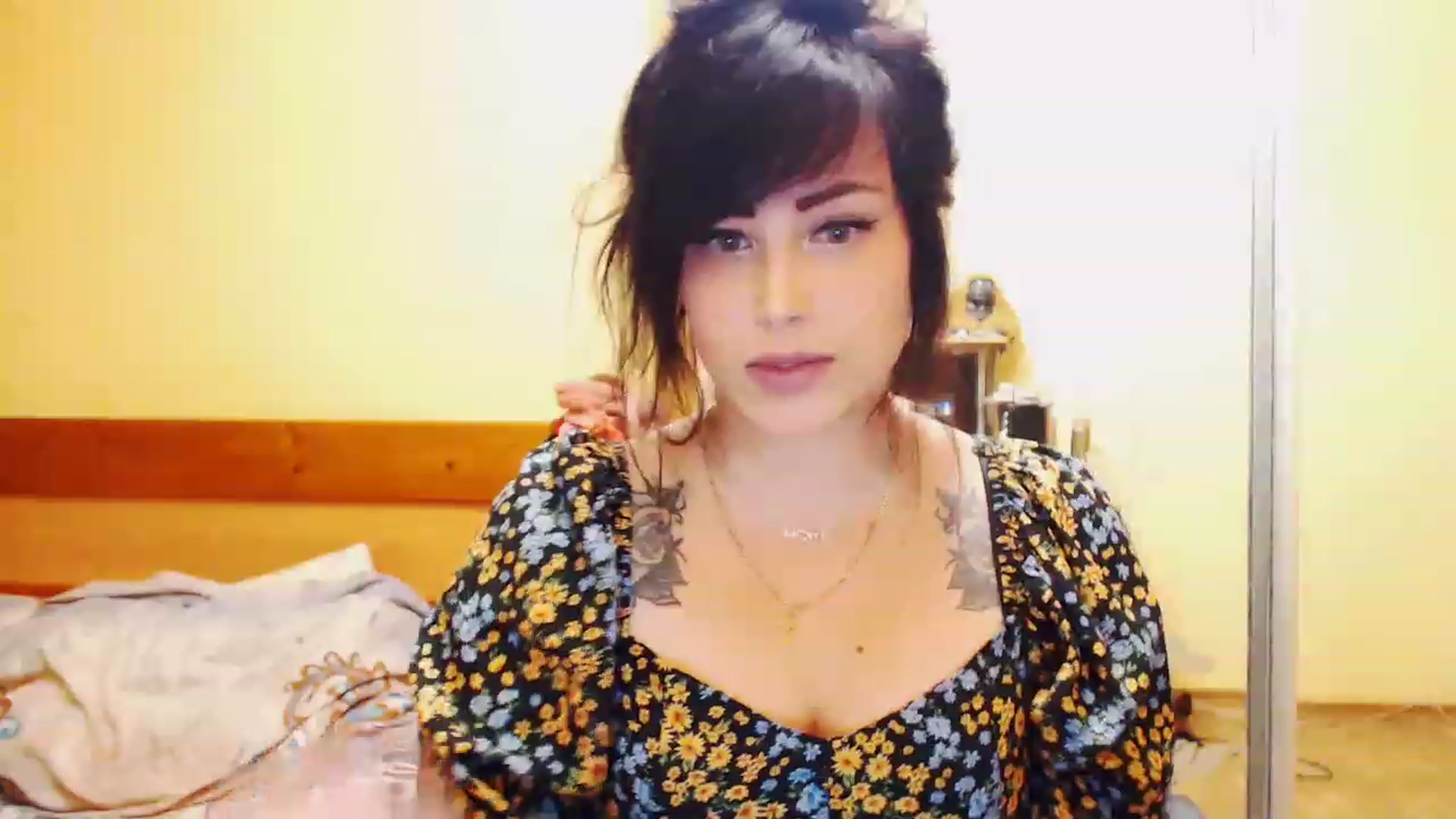 Gallery image thumbnail from CutitaAnn's myfreecams stream on, 05/06/2023, 21:26 image 11 of 20