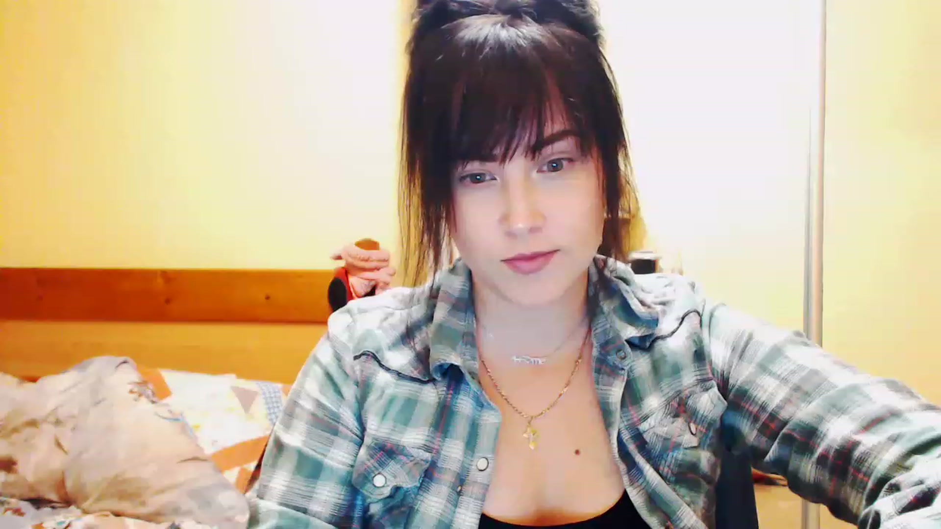 Gallery image thumbnail from CutitaAnn's myfreecams stream on, 05/12/2023, 20:39 image 19 of 20