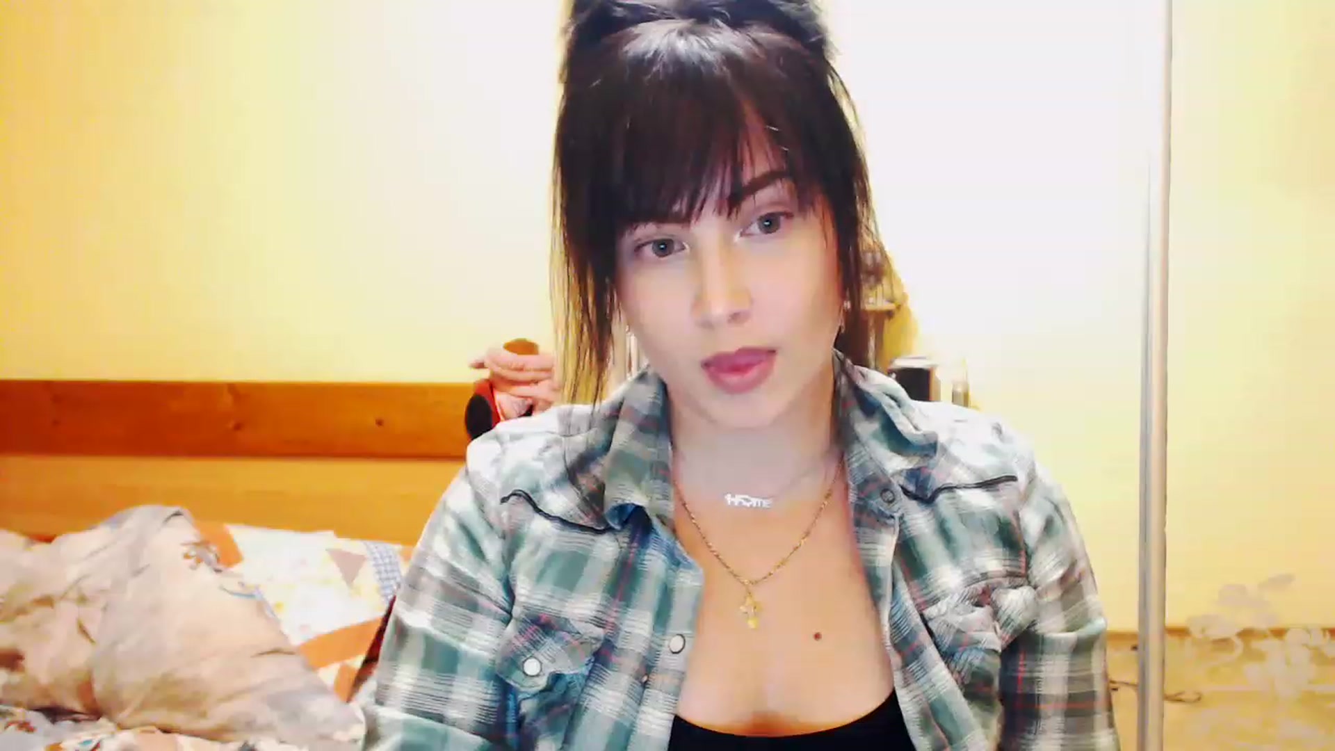 Gallery image thumbnail from CutitaAnn's myfreecams stream on, 05/12/2023, 20:39 image 20 of 20
