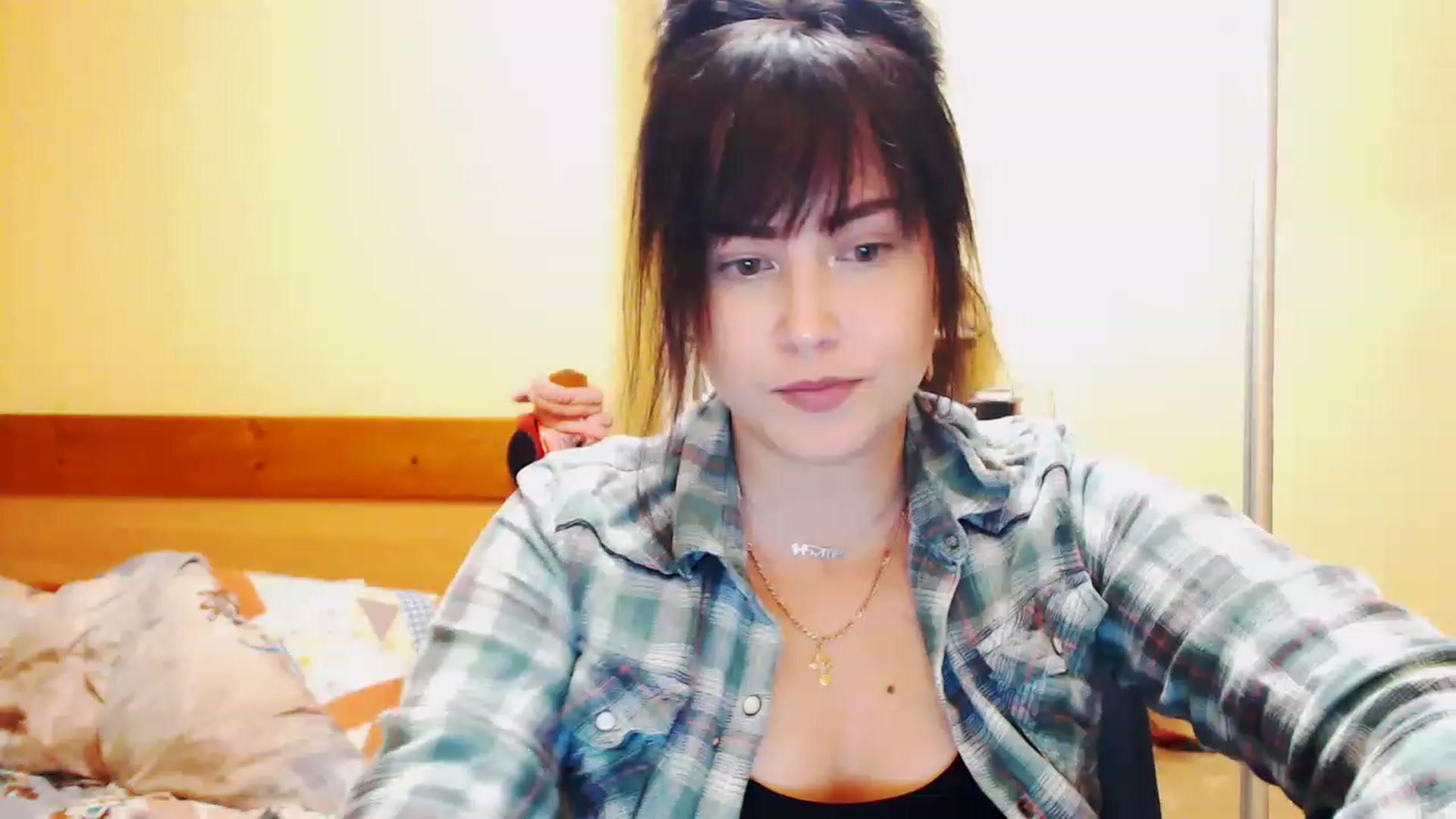 Gallery image thumbnail from CutitaAnn's myfreecams stream on, 05/12/2023, 20:39 image 11 of 20