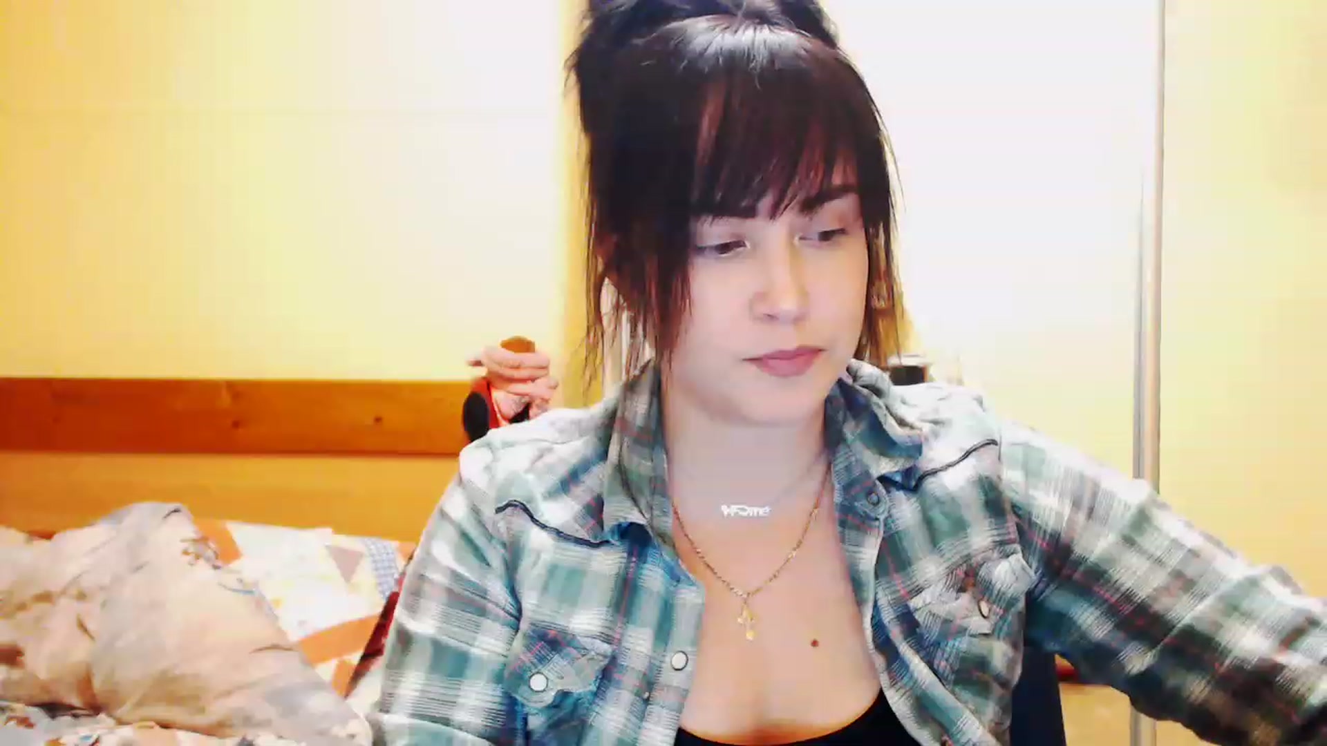 Gallery image thumbnail from CutitaAnn's myfreecams stream on, 05/12/2023, 20:39 image 12 of 20