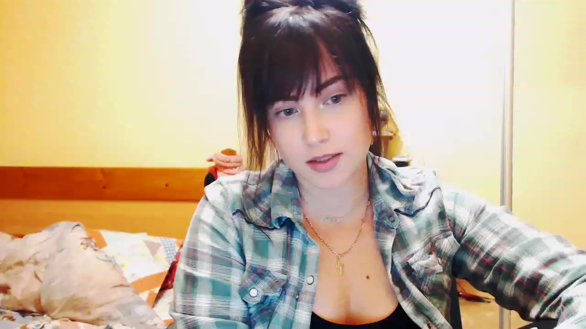 Gallery image thumbnail from CutitaAnn's myfreecams stream on, 05/12/2023, 20:39 image 5 of 20