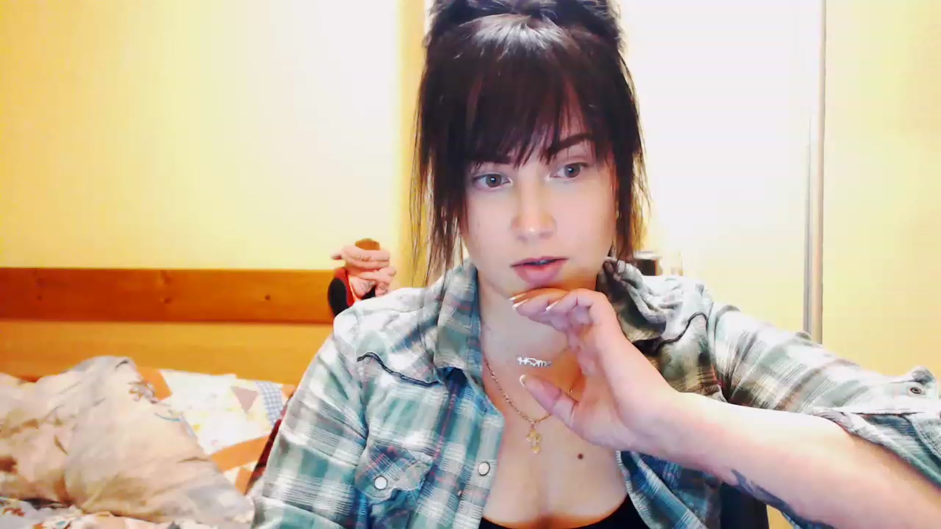 Gallery image thumbnail from CutitaAnn's myfreecams stream on, 05/12/2023, 20:39 image 18 of 20