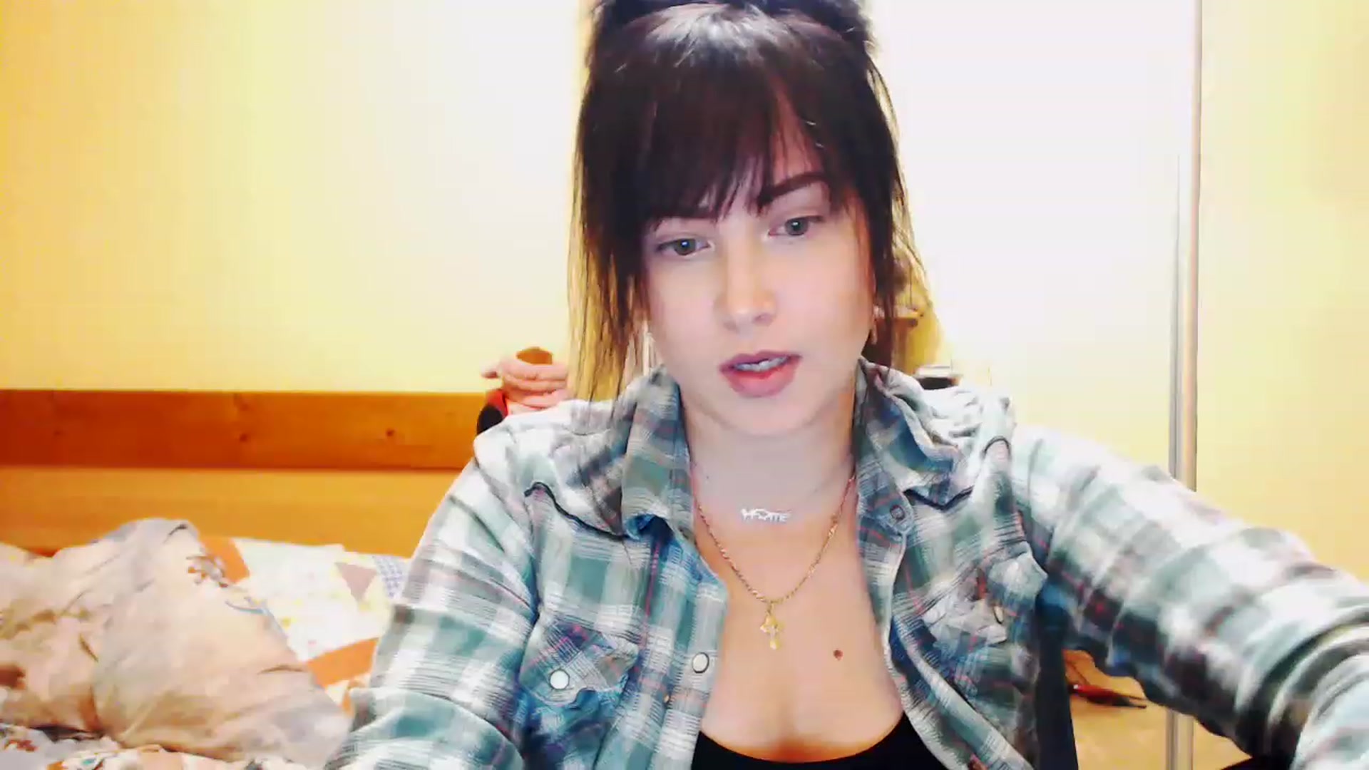 Gallery image thumbnail from CutitaAnn's myfreecams stream on, 05/12/2023, 20:39 image 6 of 20