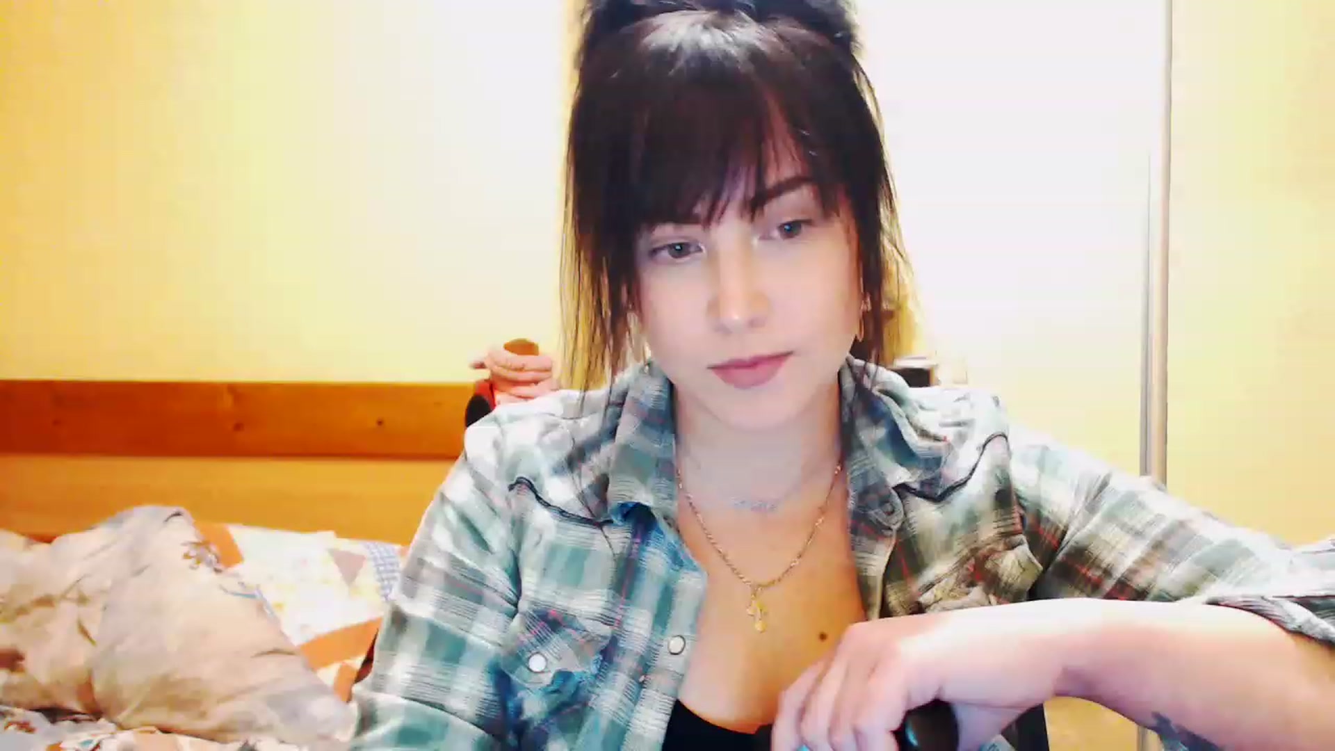 Gallery image thumbnail from CutitaAnn's myfreecams stream on, 05/12/2023, 20:39 image 4 of 20